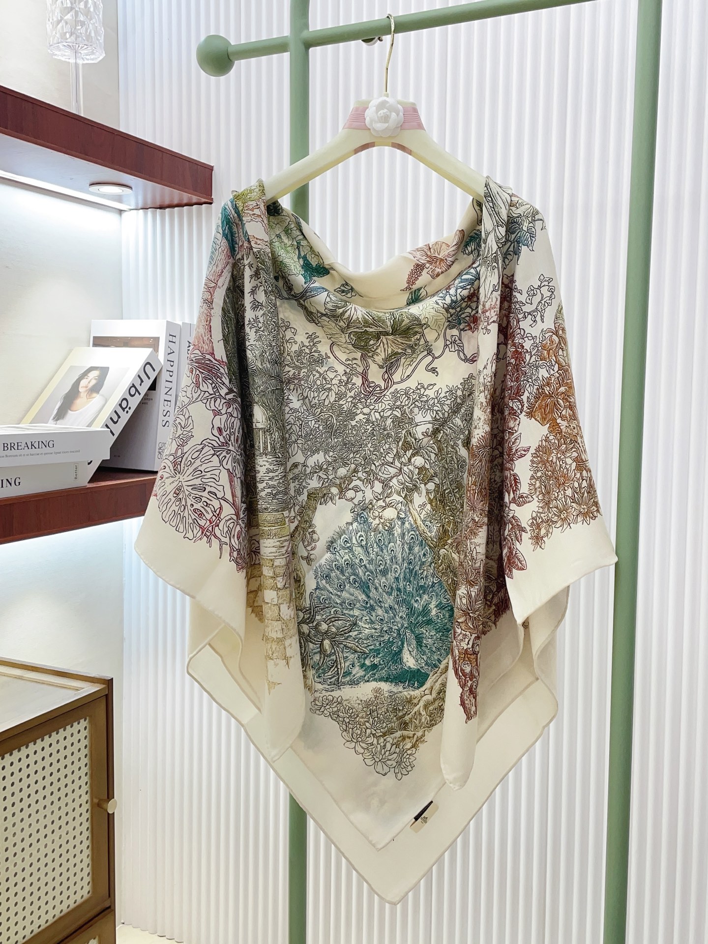 ✨✨【双面同色 丝毛款】H家羊绒新款 买了都说好看‼️推荐💕【城市花园 140】羊绒方巾‼️H家ZG爆款