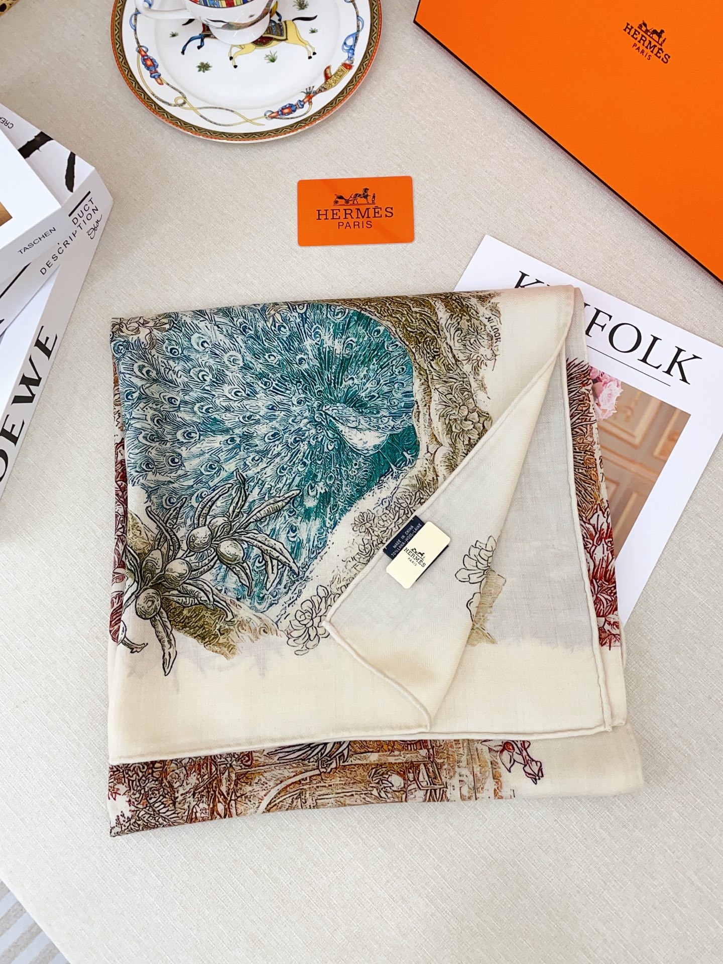 ✨✨【双面同色 丝毛款】H家羊绒新款 买了都说好看‼️推荐💕【城市花园 140】羊绒方巾‼️H家ZG爆款