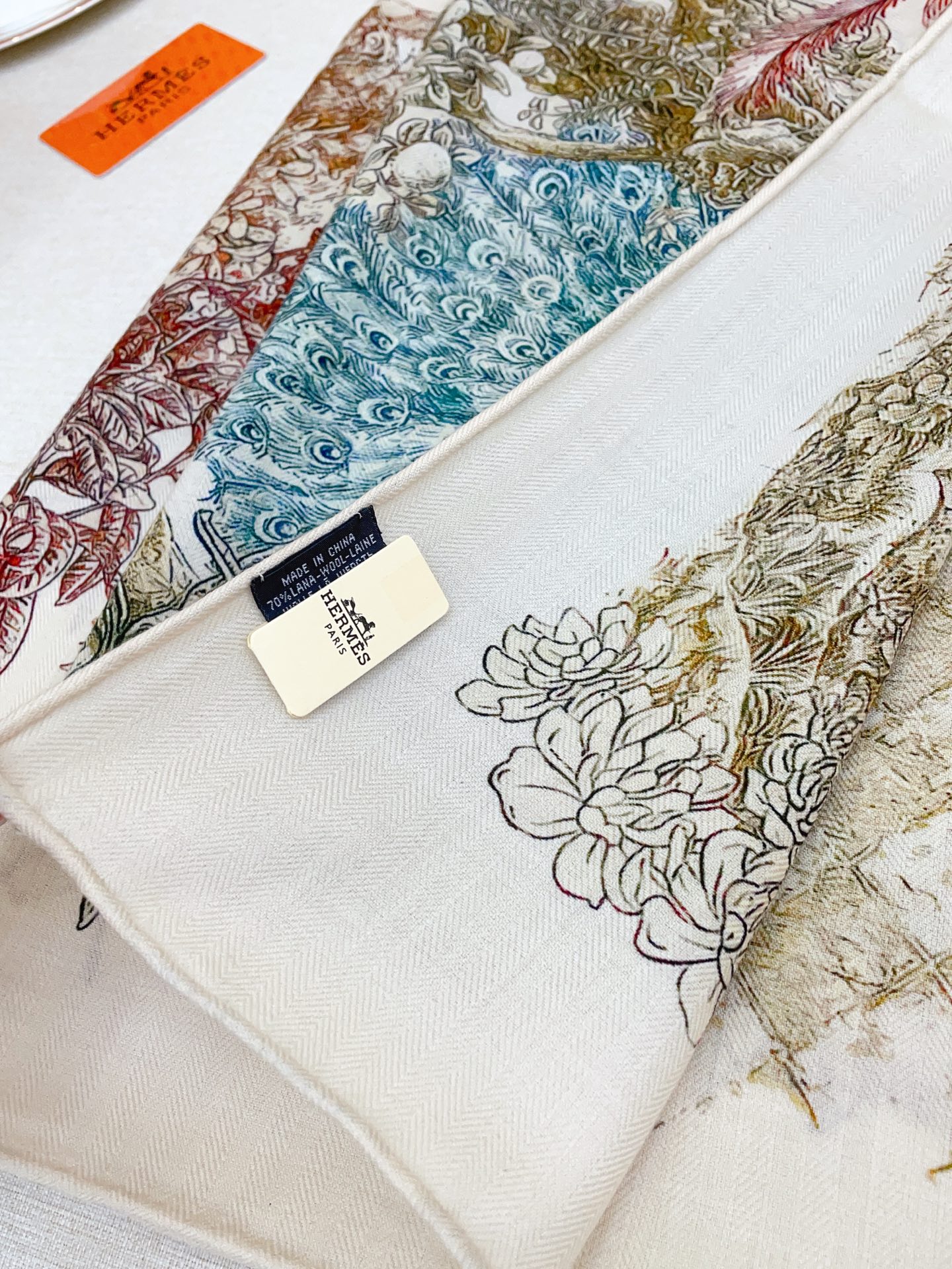 ✨✨【双面同色 丝毛款】H家羊绒新款 买了都说好看‼️推荐💕【城市花园 140】羊绒方巾‼️H家ZG爆款