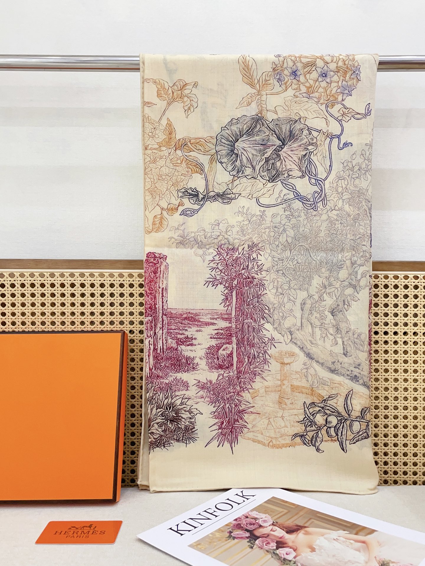 ✨✨【双面同色 丝毛款】H家羊绒新款 买了都说好看‼️推荐💕【城市花园 140】羊绒方巾‼️H家ZG爆款