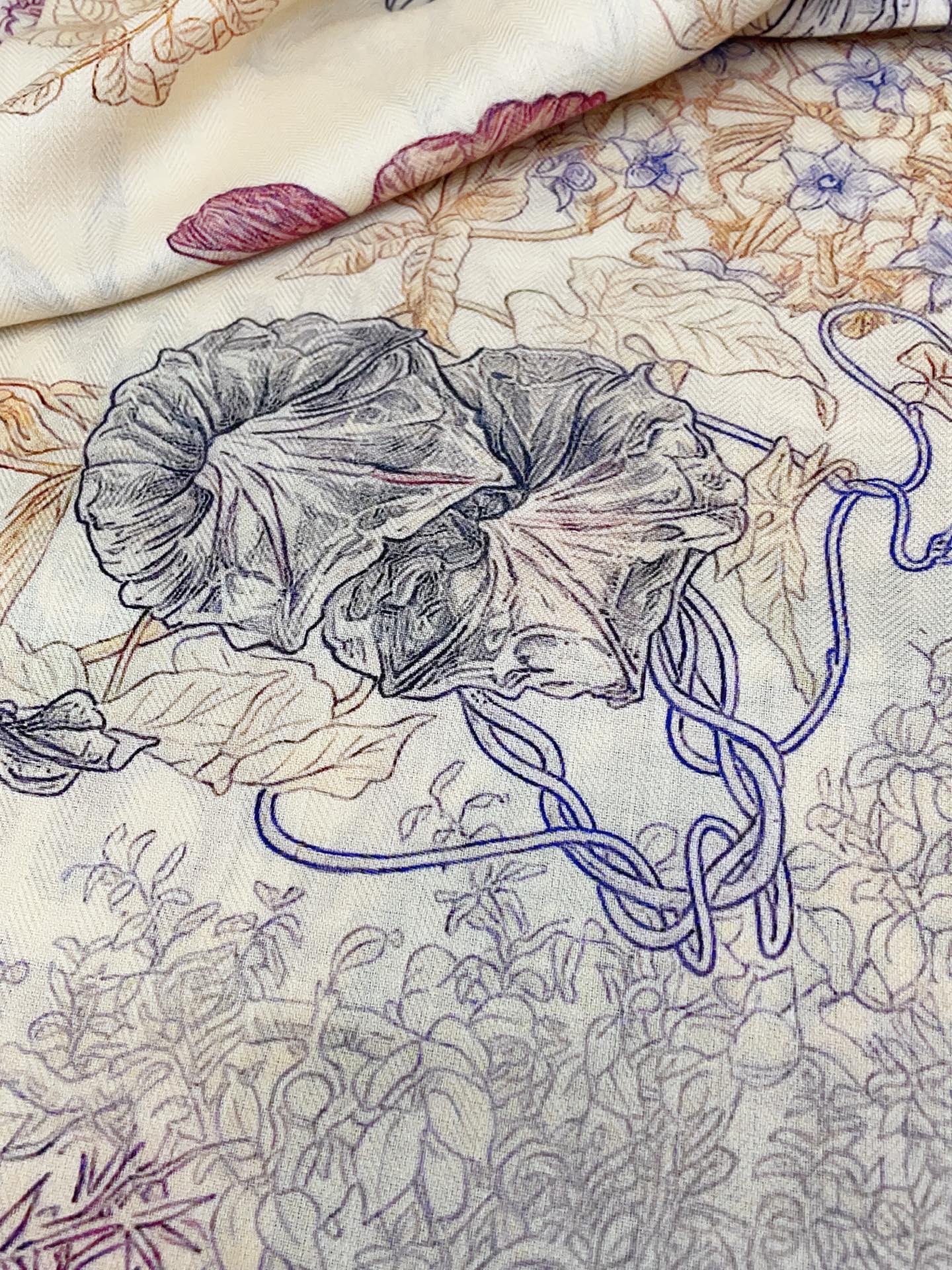 ✨✨【双面同色 丝毛款】H家羊绒新款 买了都说好看‼️推荐💕【城市花园 140】羊绒方巾‼️H家ZG爆款