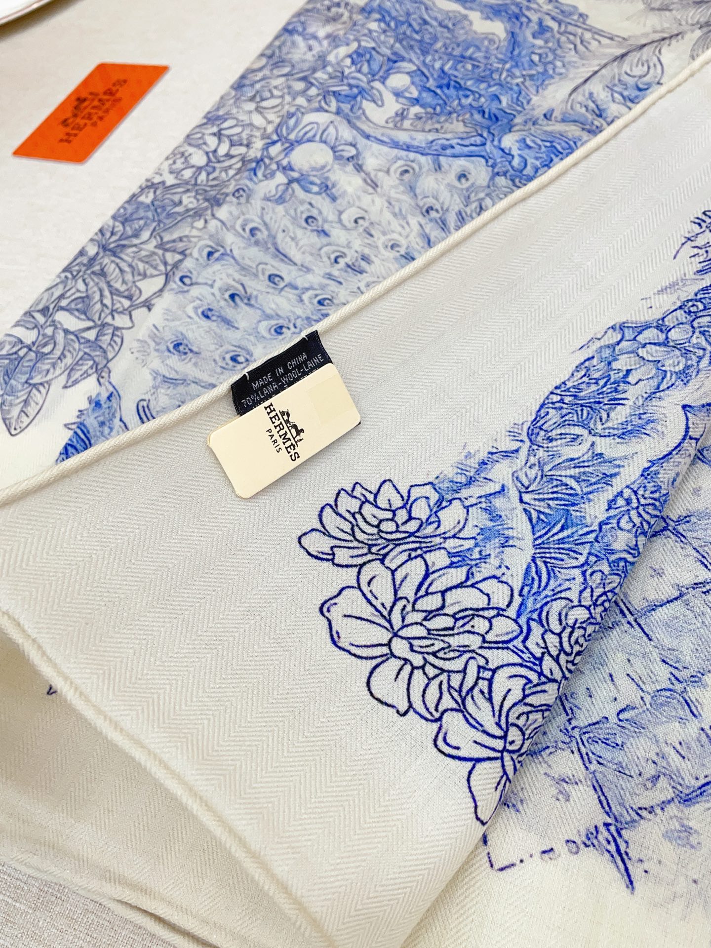 ✨✨【双面同色 丝毛款】H家羊绒新款 买了都说好看‼️推荐💕【城市花园 140】羊绒方巾‼️H家ZG爆款