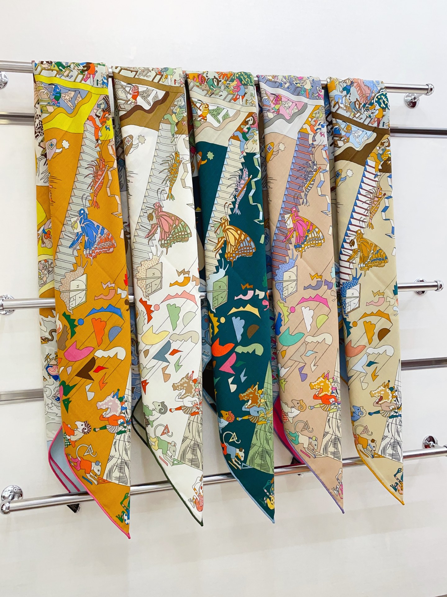 ✨✨【双面同色 丝毛款】H家羊绒新款 买了都说好看‼️推荐💕【马术学院 140】羊绒方巾‼️H家ZG爆款