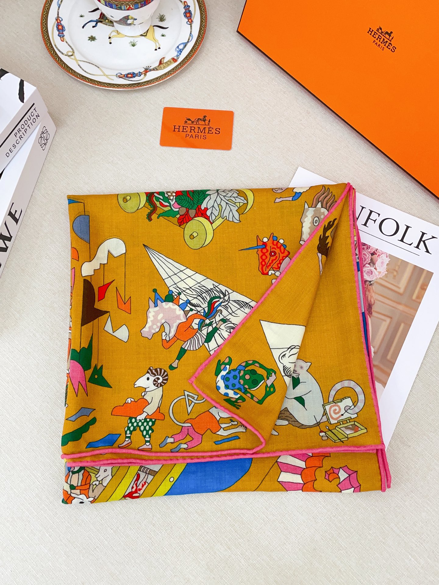 ✨✨【双面同色 丝毛款】H家羊绒新款 买了都说好看‼️推荐💕【马术学院 140】羊绒方巾‼️H家ZG爆款