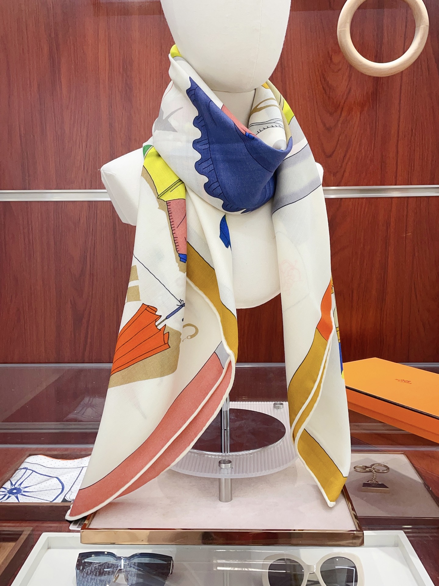 NO:619552,[Double-sided same color silk wool style] H family cashmere new style. Everyone who bought it says it looks good. Recommended [Exquisite Illusion 140] Cashmere square scarf H family ZG hot model with three-dimensional presentation of pattern and texture. Extremely high quality. Special process. High-end research and development. Stunning. Special cutting-edge process. Favored by Bai Fumei. Whether it is quality, style or price, they scream for big brand control. Super high cost performance.  Definitely worth buying, size 140cm*140cm, 70 cashmere silk high version scarf, high version scarf, real silk19860909【双面同色 丝毛款】H家羊绒新款 买了都说好看推荐【精巧错觉 140】羊绒方巾H家ZG爆款立体呈现图案纹路实物档次极高特殊工艺高端研发惊艳问世特殊尖端工艺处理受到白富美的喜欢 无论是品质 款式 价格都令大牌控的她们尖叫 超高性价比 绝对值得入手尺寸140cm*140cm,70羊绒真丝高版本围巾,高版本围巾,real silk,scarf