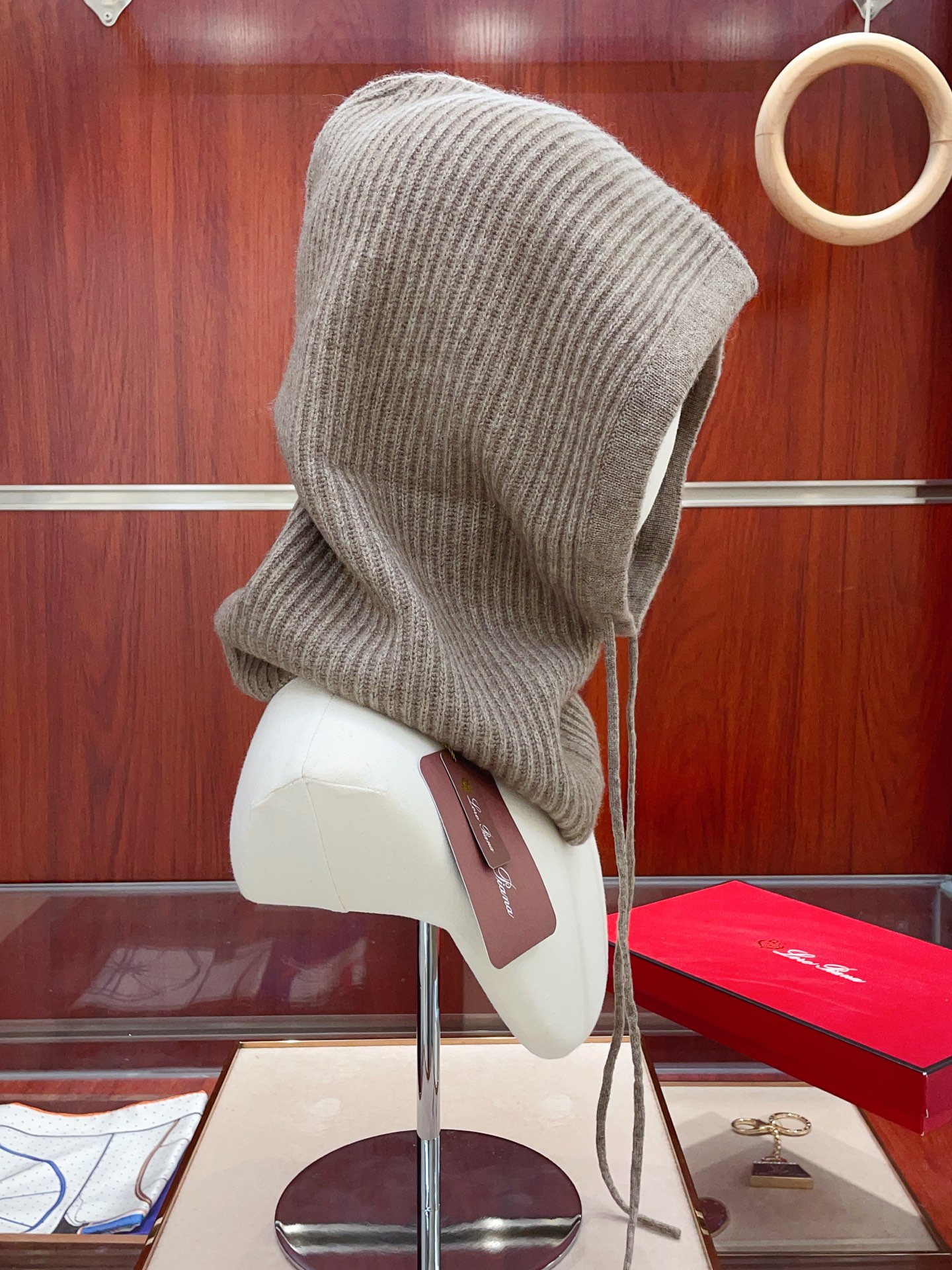 ✨✨牛货🐂【LP针织围脖连帽】‼️是围脖，又是帽子，松紧带设计，加厚纯羊绒非常舒适温暖，一次满足您多种保