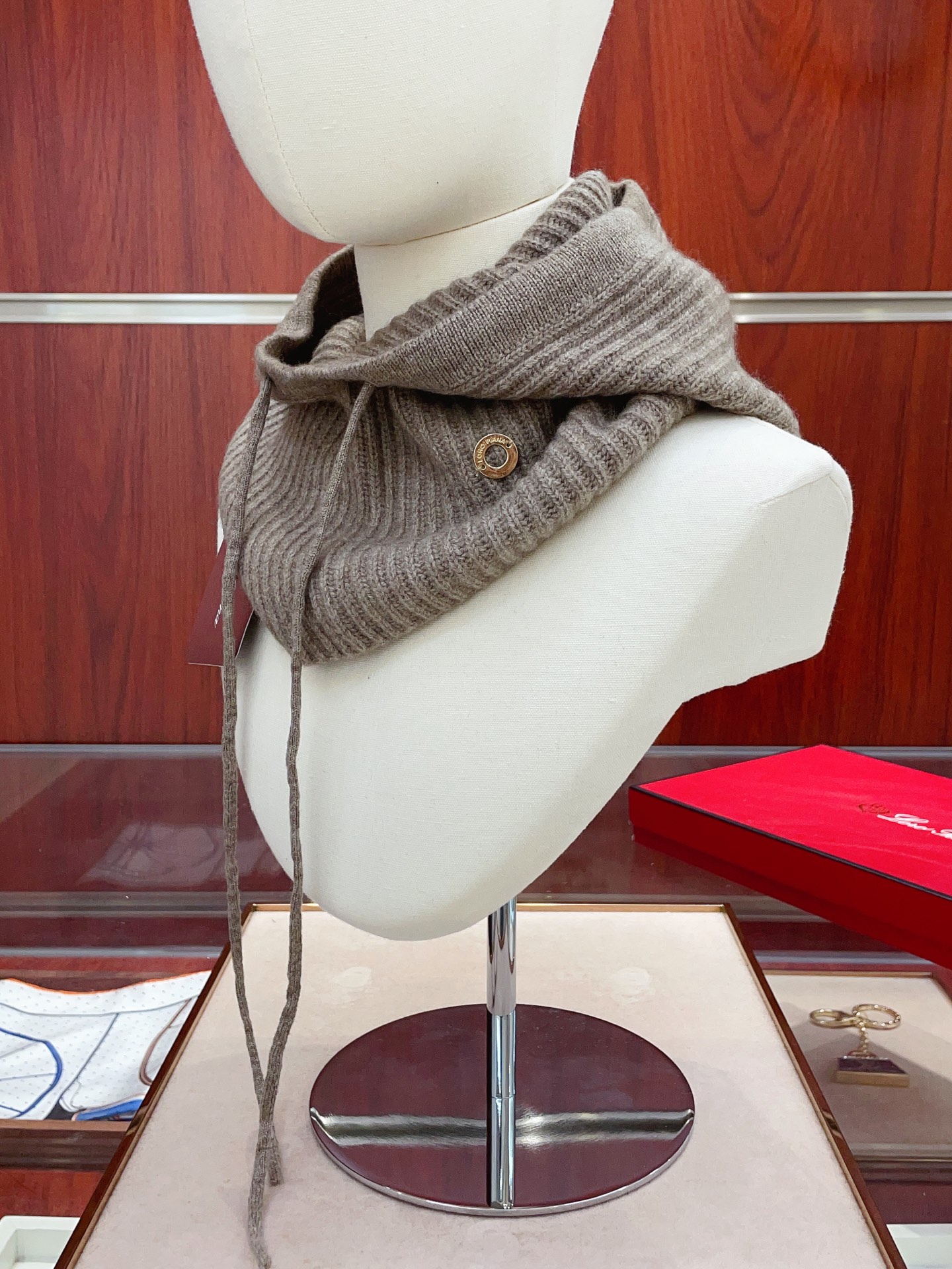 ✨✨牛货🐂【LP针织围脖连帽】‼️是围脖，又是帽子，松紧带设计，加厚纯羊绒非常舒适温暖，一次满足您多种保