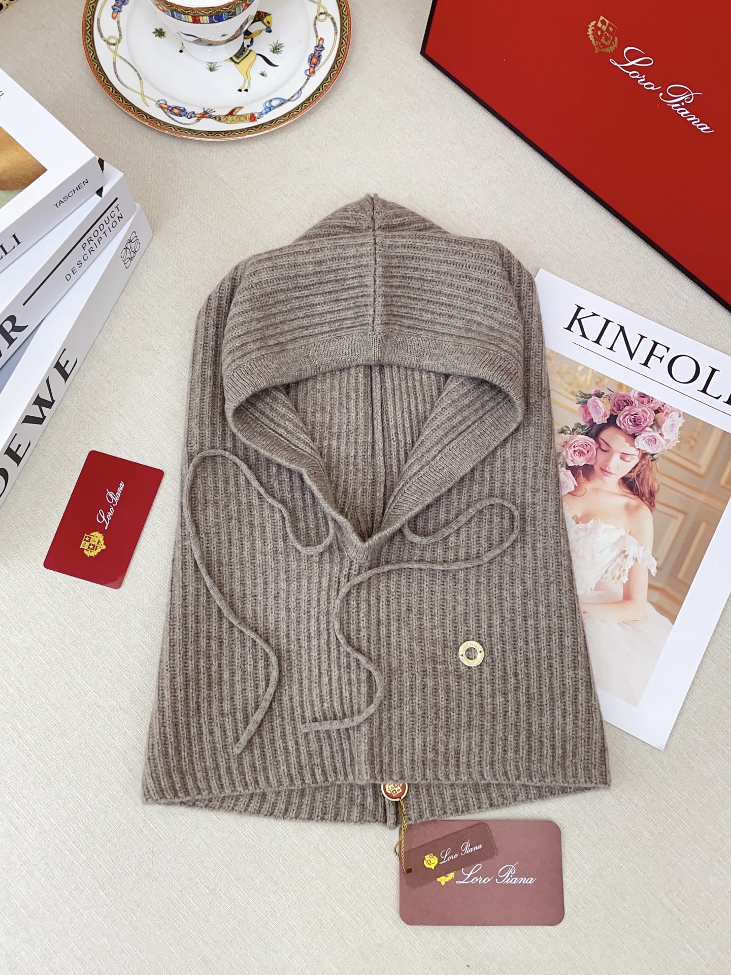 ✨✨牛货🐂【LP针织围脖连帽】‼️是围脖，又是帽子，松紧带设计，加厚纯羊绒非常舒适温暖，一次满足您多种保