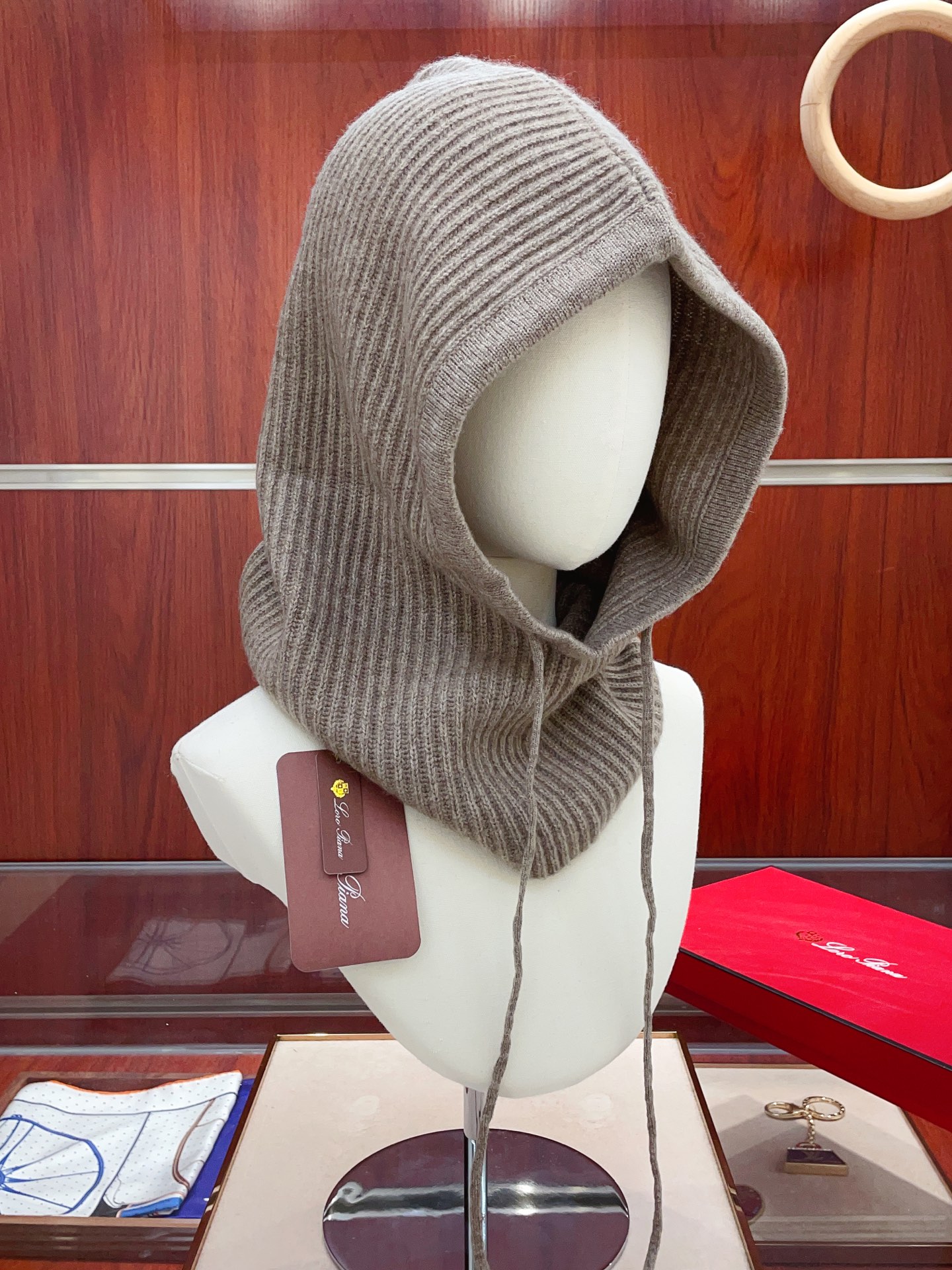 ✨✨牛货🐂【LP针织围脖连帽】‼️是围脖，又是帽子，松紧带设计，加厚纯羊绒非常舒适温暖，一次满足您多种保