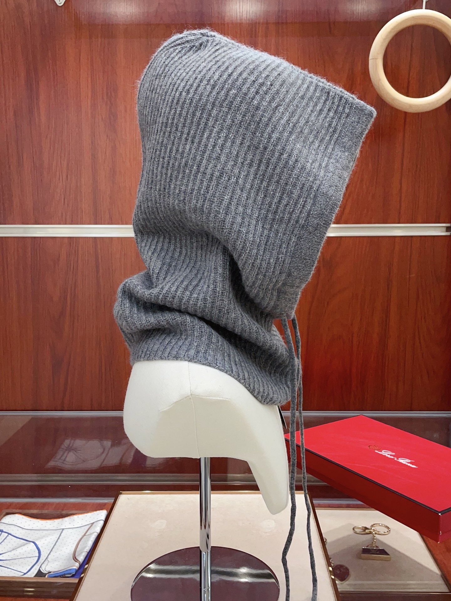 ✨✨牛货🐂【LP针织围脖连帽】‼️是围脖，又是帽子，松紧带设计，加厚纯羊绒非常舒适温暖，一次满足您多种保