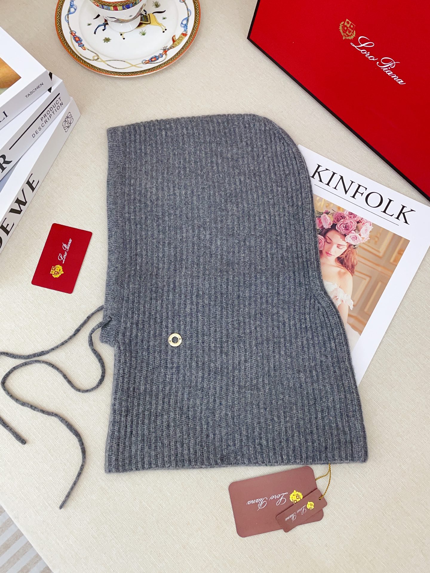 ✨✨牛货🐂【LP针织围脖连帽】‼️是围脖，又是帽子，松紧带设计，加厚纯羊绒非常舒适温暖，一次满足您多种保