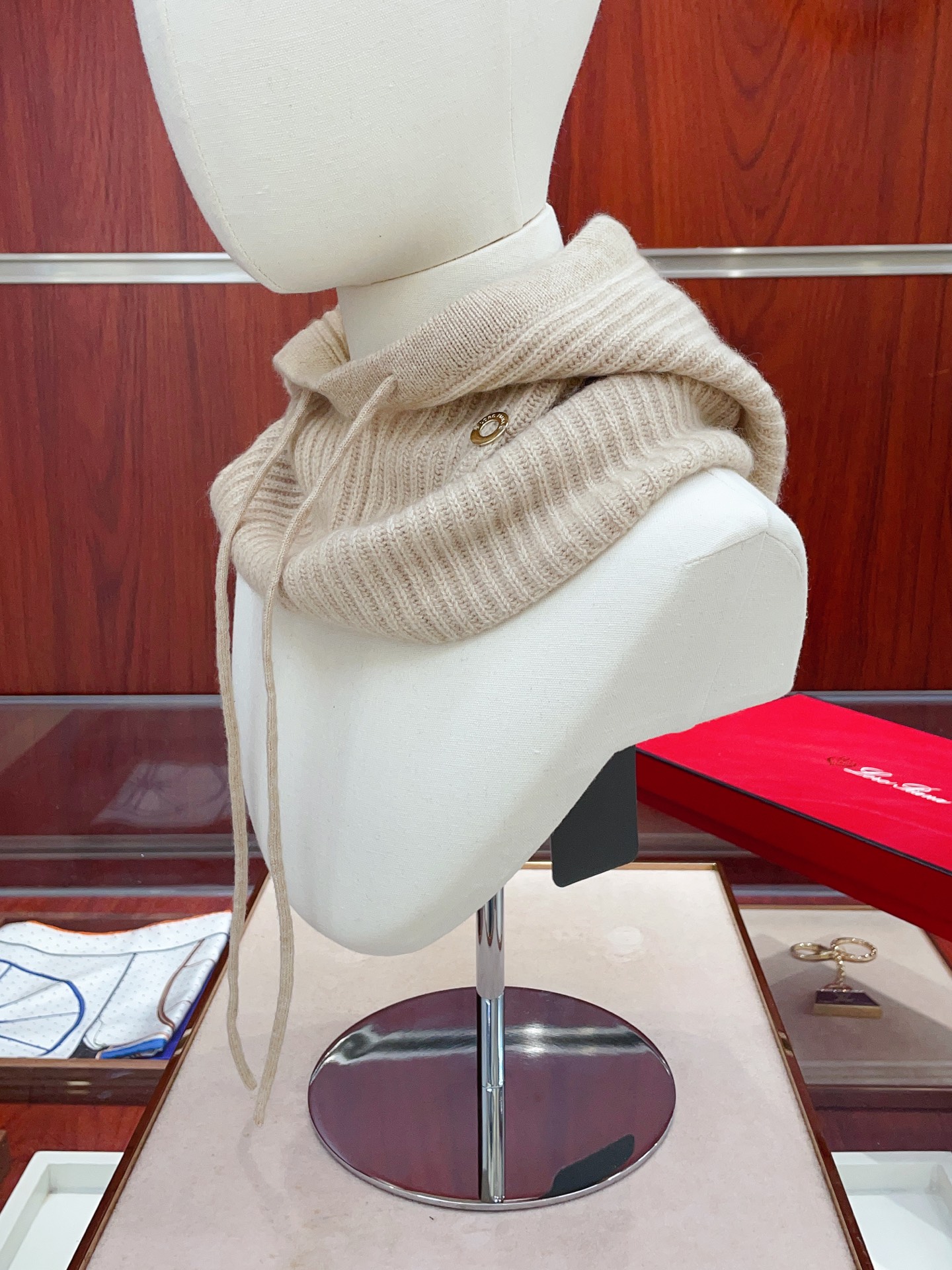 ✨✨牛货🐂【LP针织围脖连帽】‼️是围脖，又是帽子，松紧带设计，加厚纯羊绒非常舒适温暖，一次满足您多种保