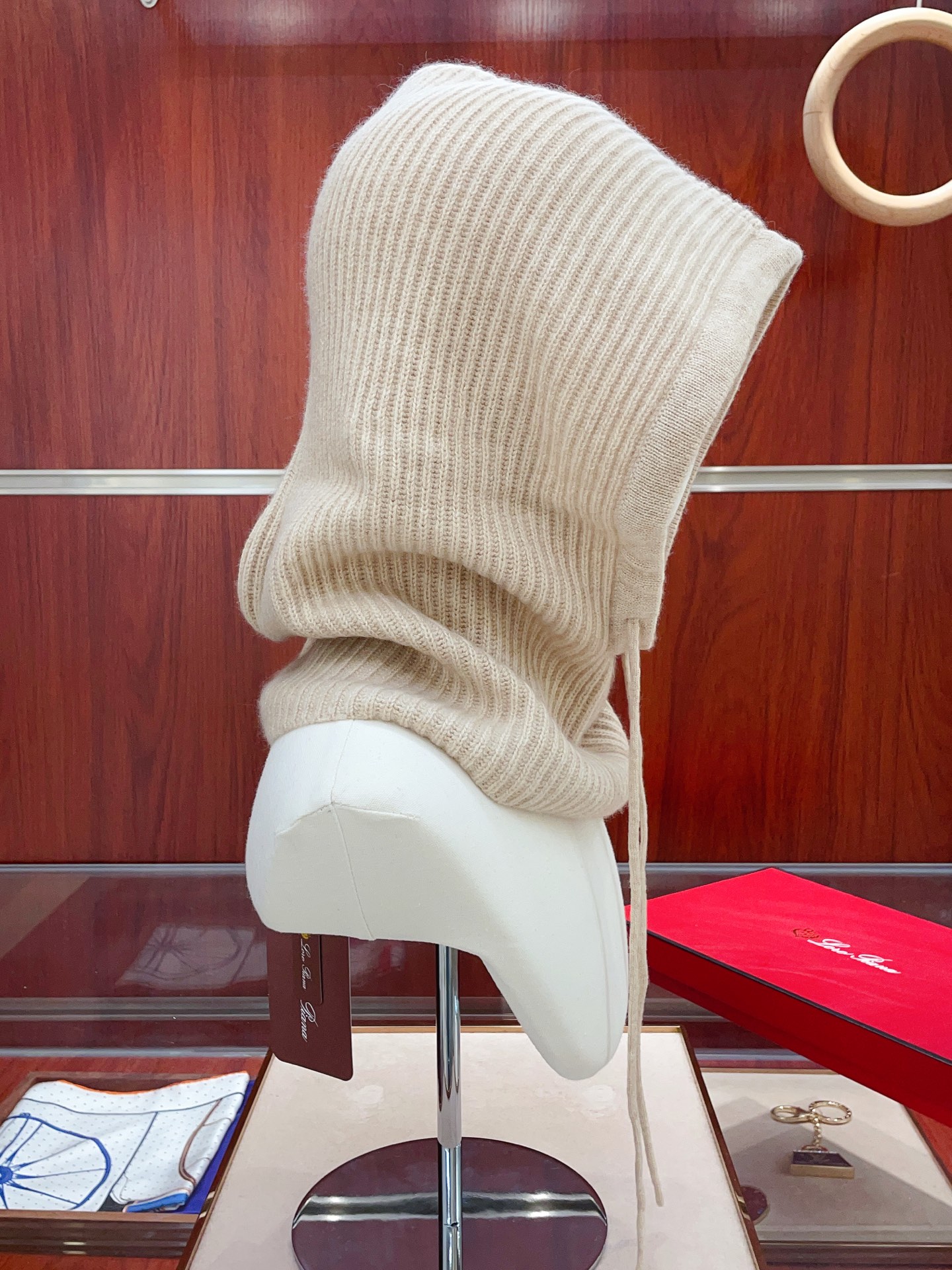 ✨✨牛货🐂【LP针织围脖连帽】‼️是围脖，又是帽子，松紧带设计，加厚纯羊绒非常舒适温暖，一次满足您多种保