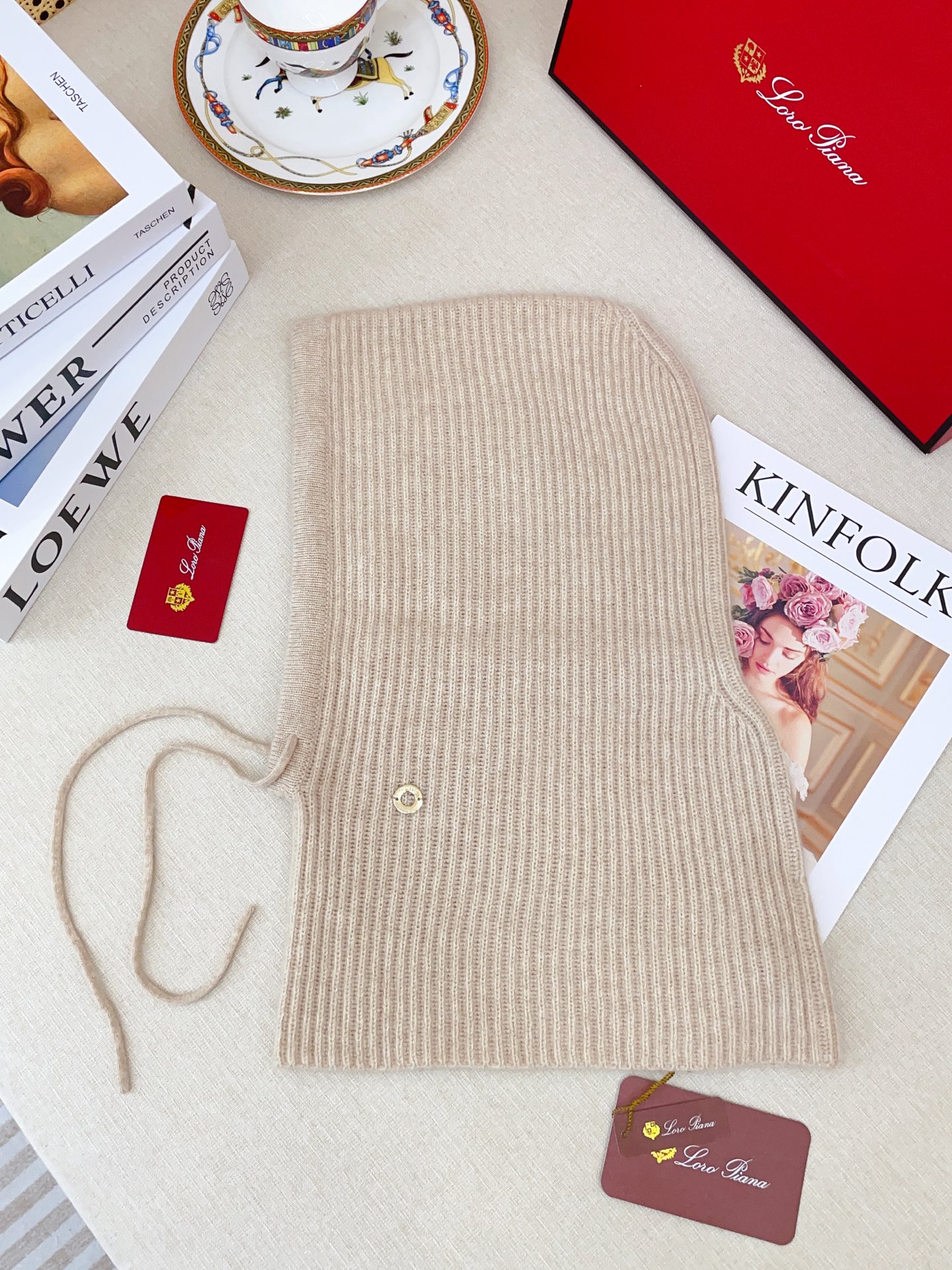 ✨✨牛货🐂【LP针织围脖连帽】‼️是围脖，又是帽子，松紧带设计，加厚纯羊绒非常舒适温暖，一次满足您多种保