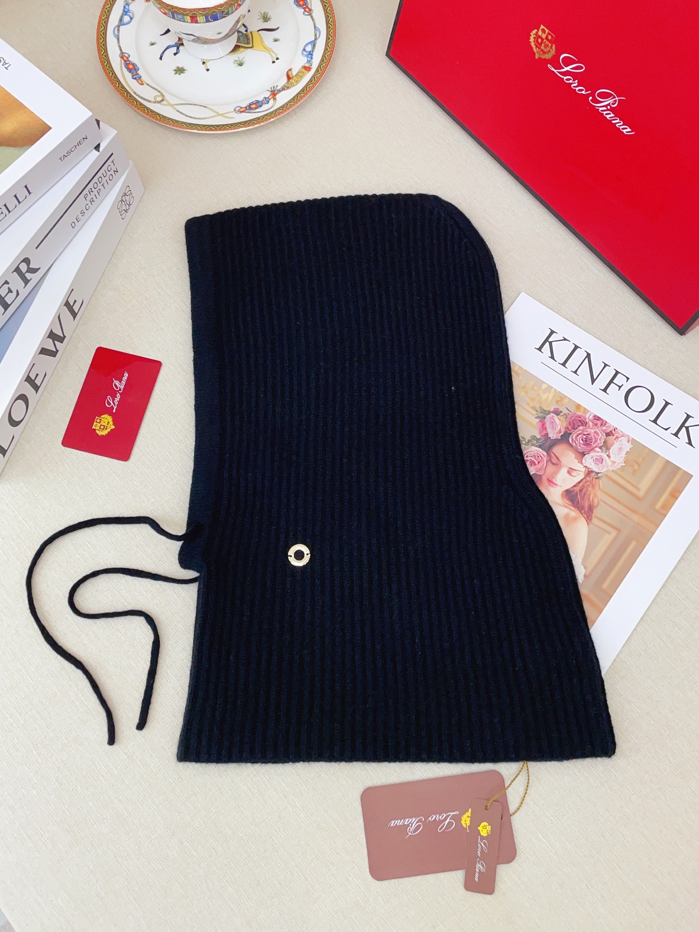 ✨✨牛货🐂【LP针织围脖连帽】‼️是围脖，又是帽子，松紧带设计，加厚纯羊绒非常舒适温暖，一次满足您多种保