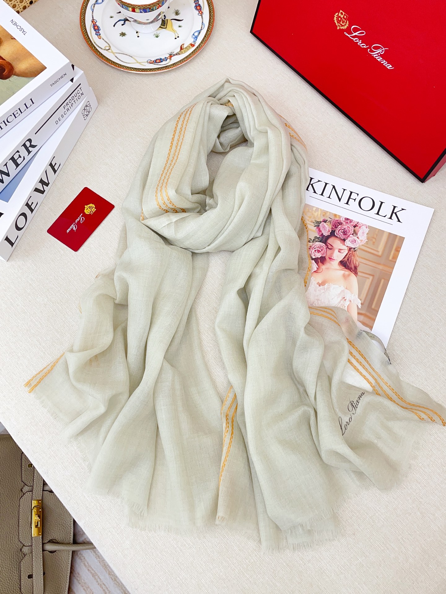 ✨✨【LP格纯色线条长巾】‼️♨️高尖端产物⚠️重磅呈现 ，绝无仅有 史无前例 100%纯山羊绒 手感好