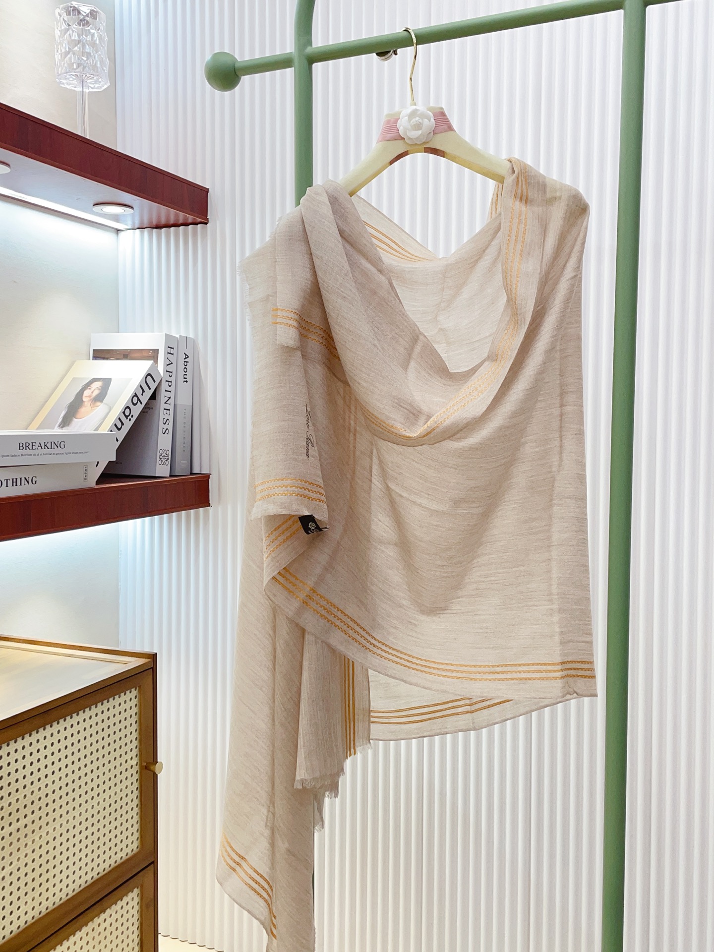 ✨✨【LP格纯色线条长巾】‼️♨️高尖端产物⚠️重磅呈现 ，绝无仅有 史无前例 100%纯山羊绒 手感好