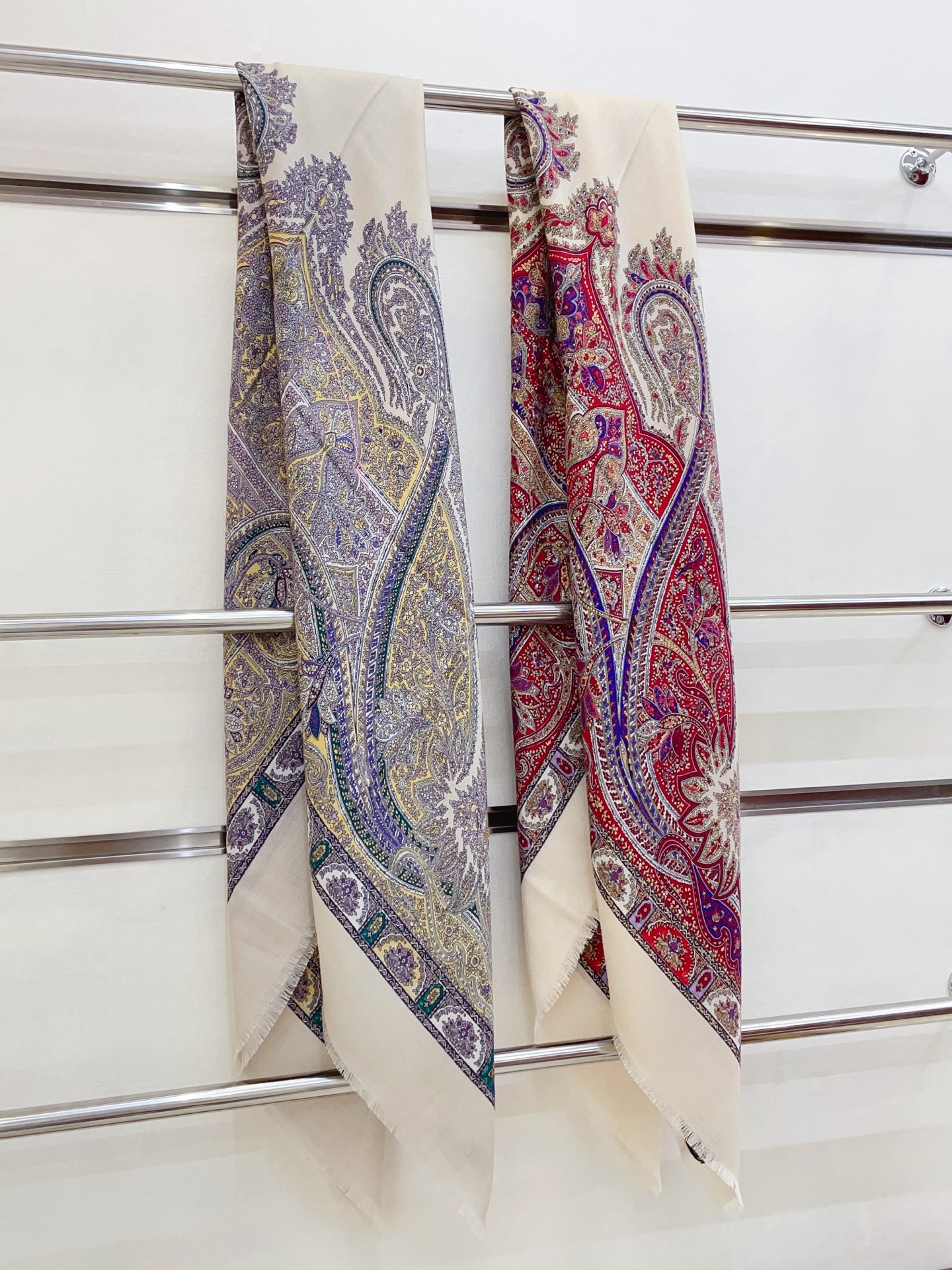 ✨✨低调高奢❗️无论在哪种场合，都能变得高雅有品，超有品味的单品❗️极品精英高手级别的时髦感围巾❗️这款