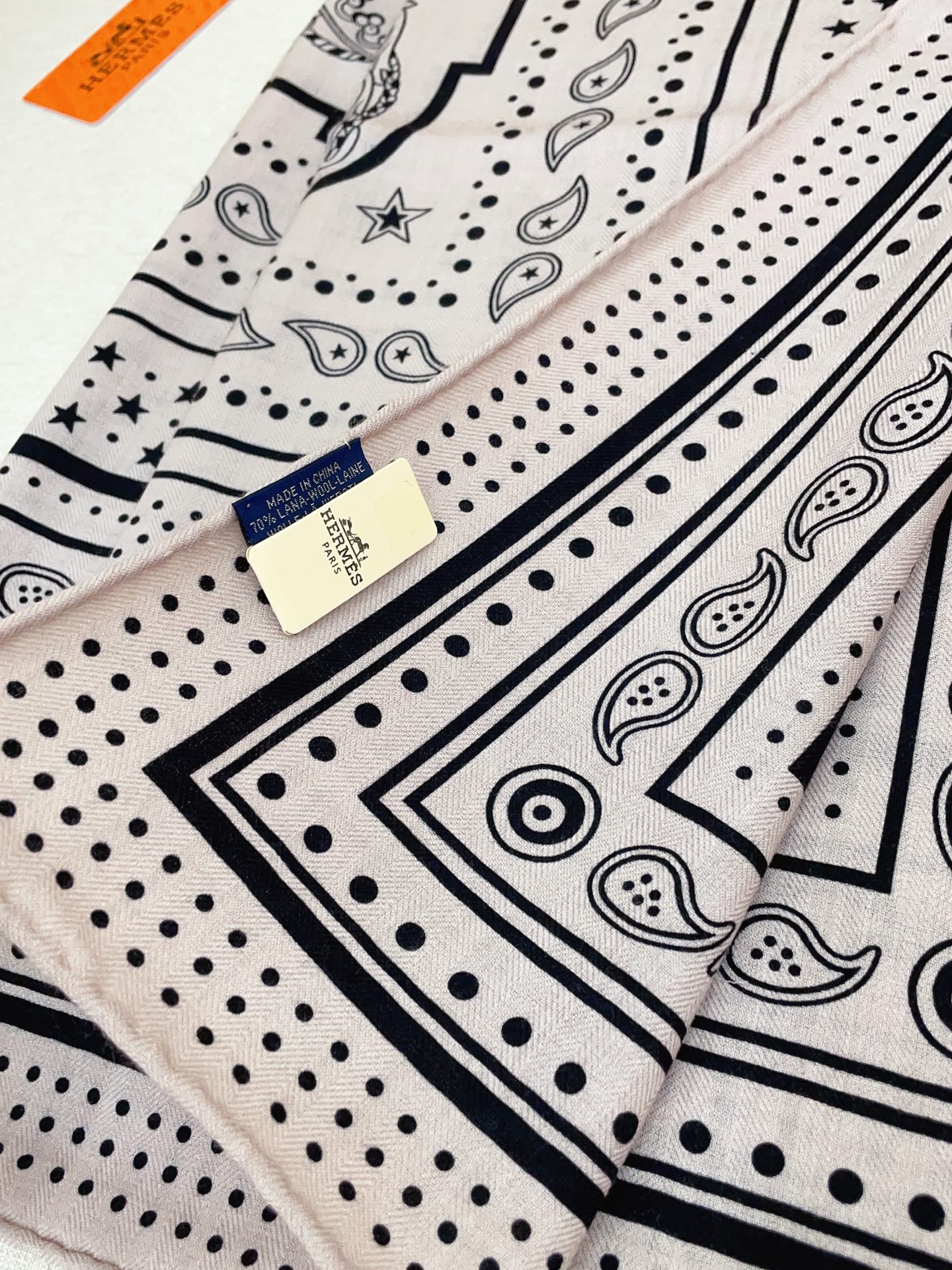 ✨✨【双面同色 丝毛款】H家羊绒新款 买了都说好看‼️推荐💕【钥匙🔑方巾 140】羊绒方巾‼️H家ZG爆