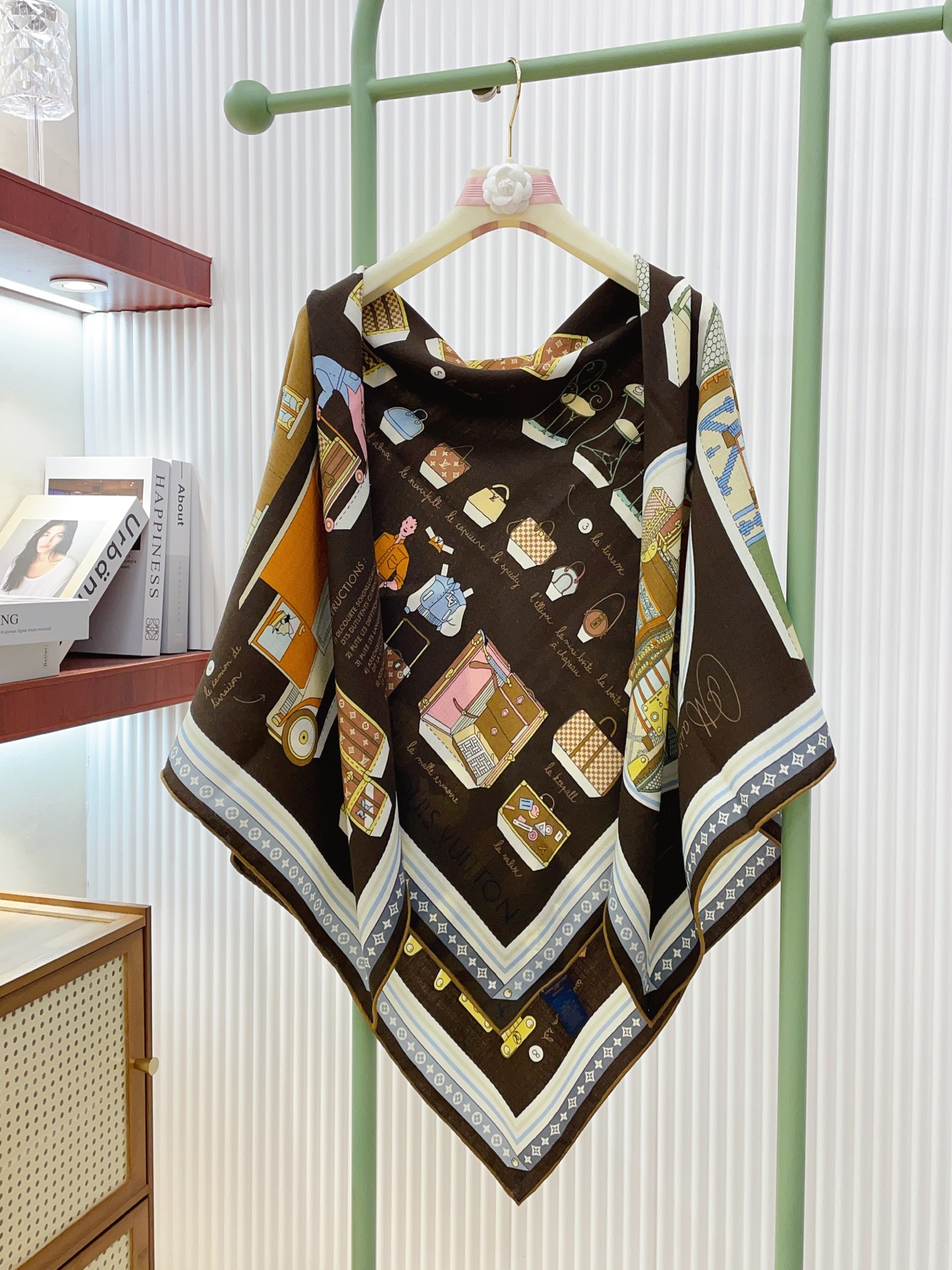 ✨✨【双面同色 丝毛款】L家羊绒新款 买了都说好看‼️推荐💕双面同色羊绒方巾‼️驴家ZG爆款🎁💟立体呈现