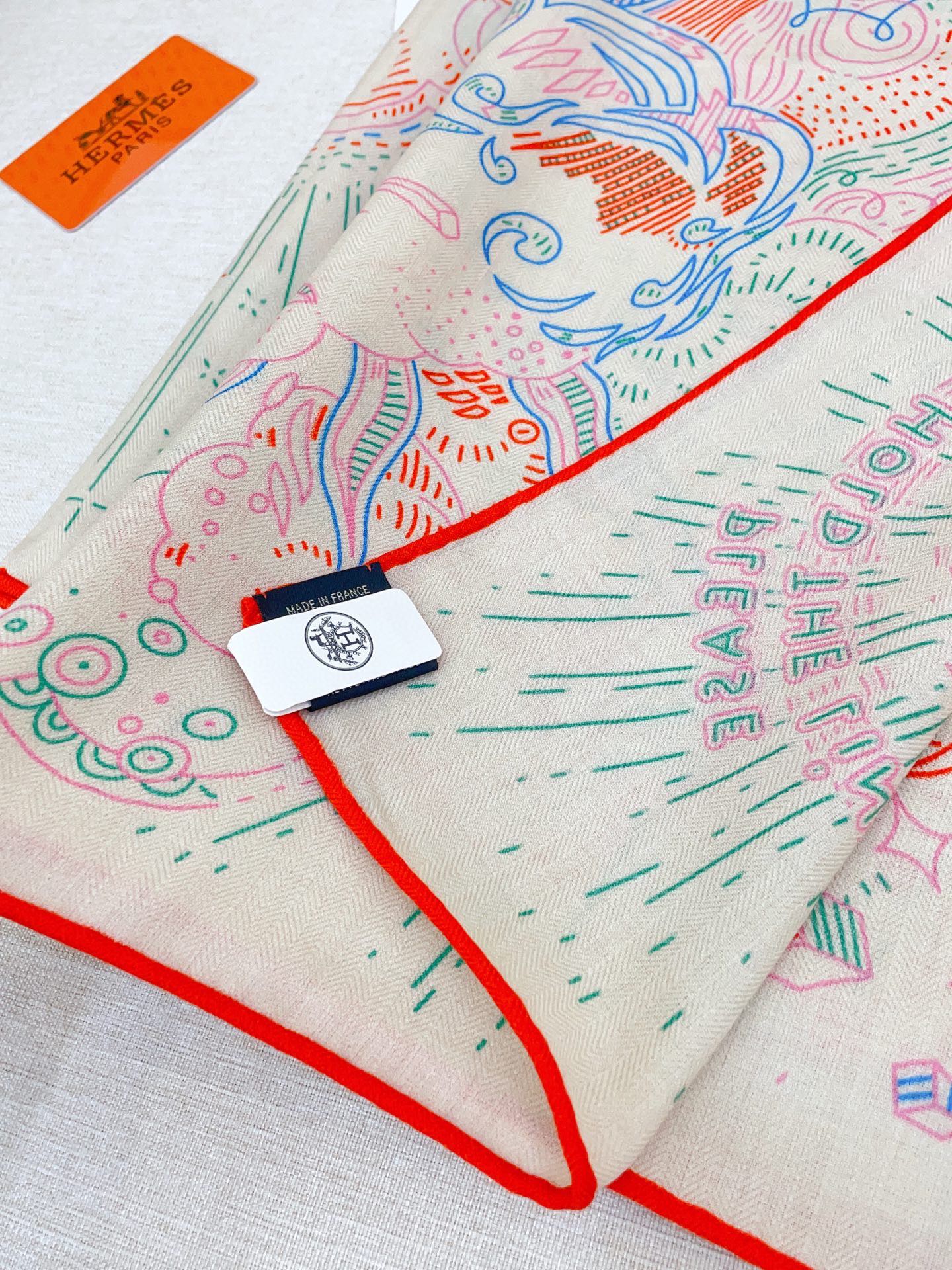 ✨✨【双面同色 丝毛款】H家羊绒新款 买了都说好看‼️推荐💕【正在接通中 140】羊绒方巾‼️H家ZG爆