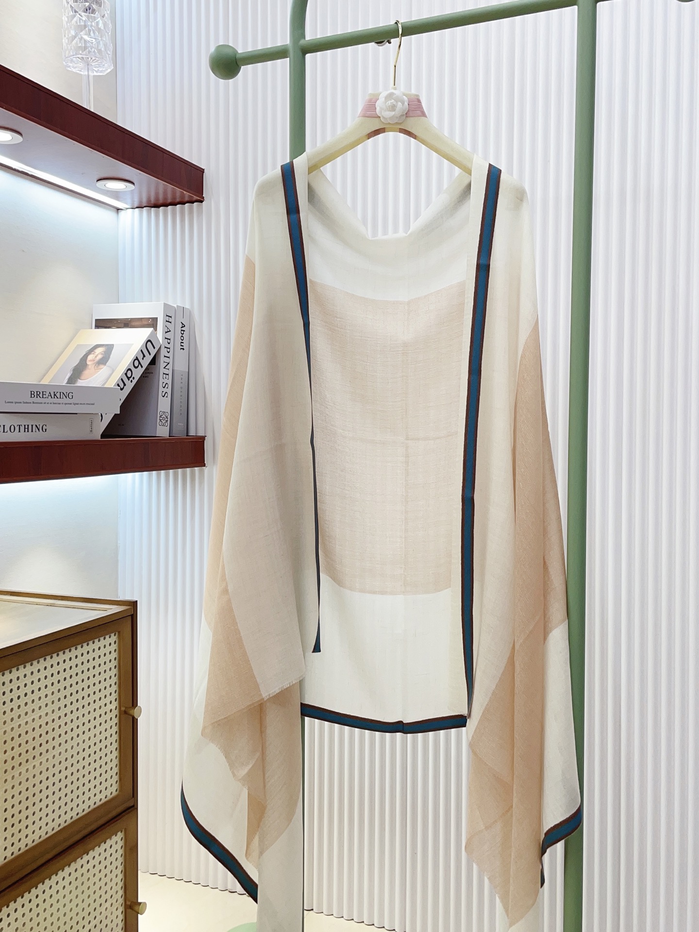 ✨✨【LP纯色彩条边长巾】‼️♨️高尖端产物⚠️重磅呈现 ，绝无仅有 史无前例 100%纯山羊绒 手感好