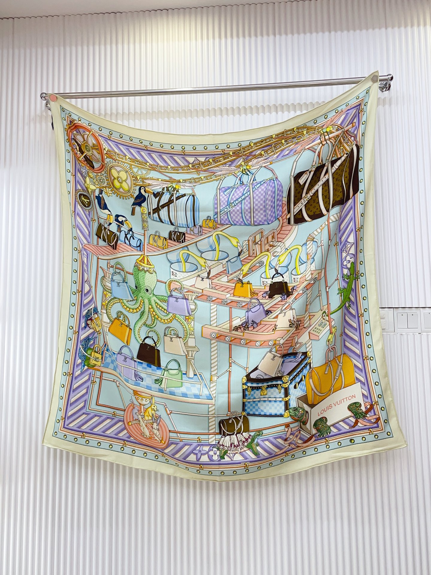 ✨✨【双面同色 丝毛款】L家羊绒新款 买了都说好看‼️推荐💕双面同色羊绒方巾‼️驴家ZG爆款🎁💟立体呈现