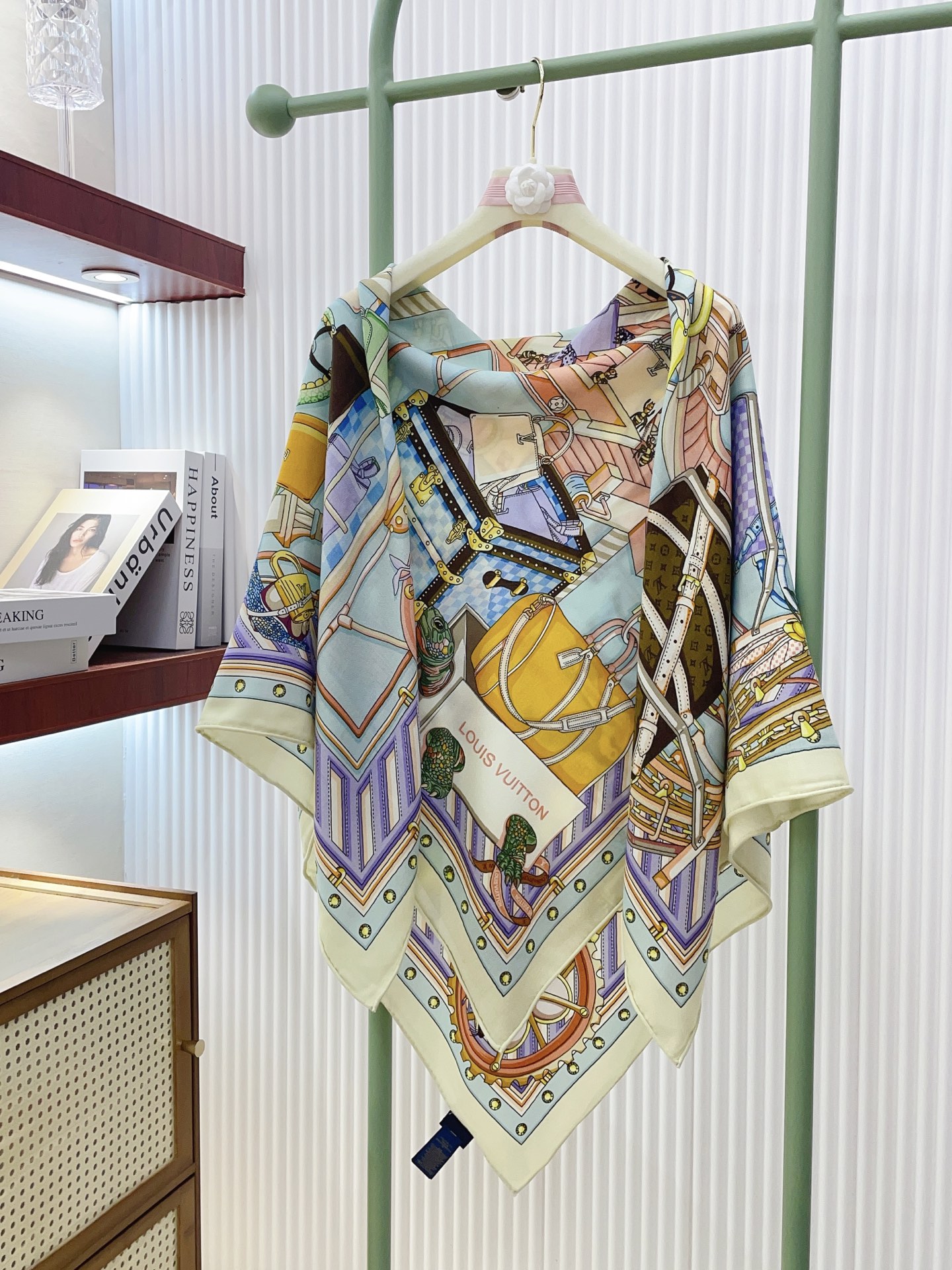 ✨✨【双面同色 丝毛款】L家羊绒新款 买了都说好看‼️推荐💕双面同色羊绒方巾‼️驴家ZG爆款🎁💟立体呈现