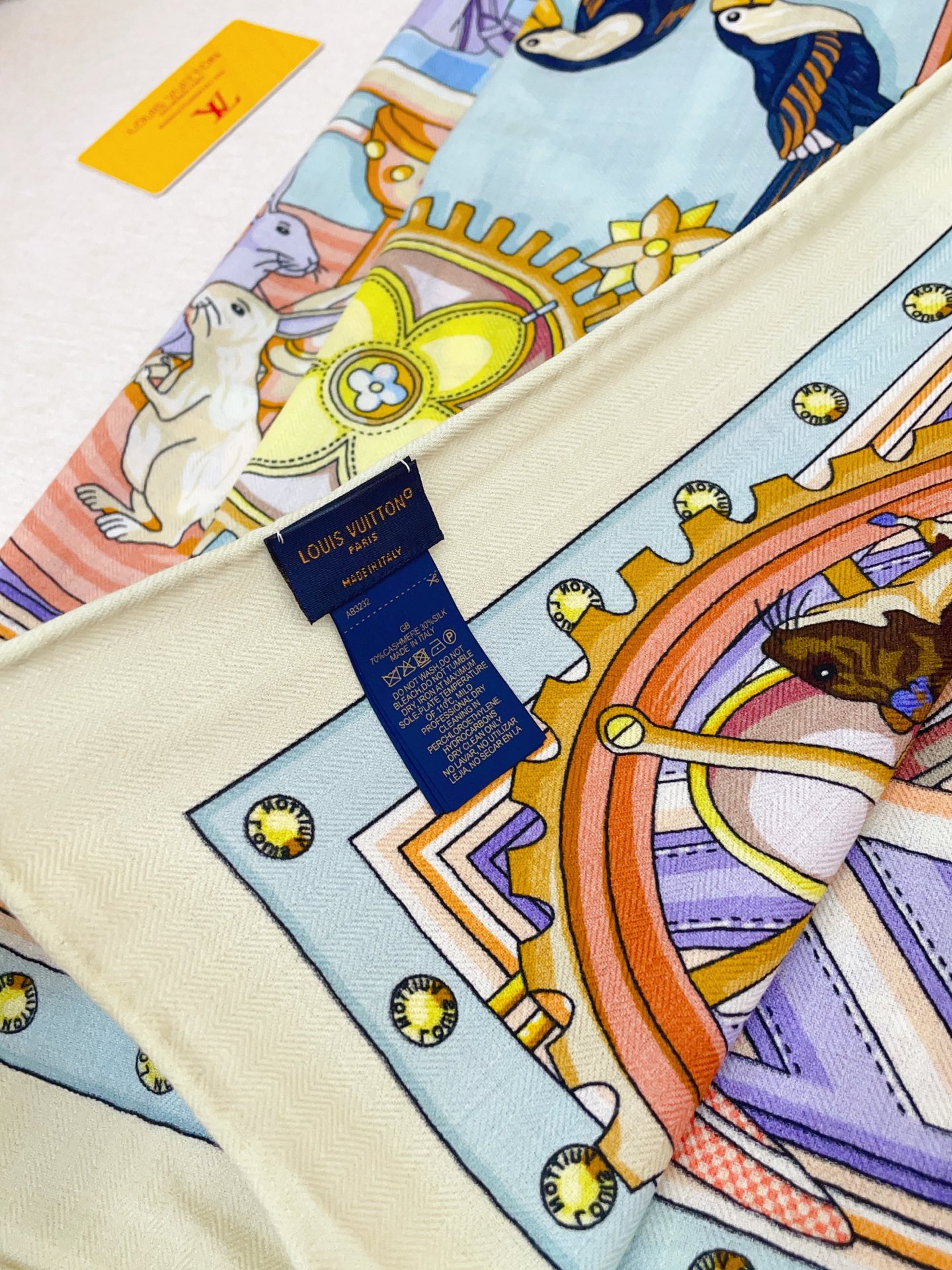 ✨✨【双面同色 丝毛款】L家羊绒新款 买了都说好看‼️推荐💕双面同色羊绒方巾‼️驴家ZG爆款🎁💟立体呈现