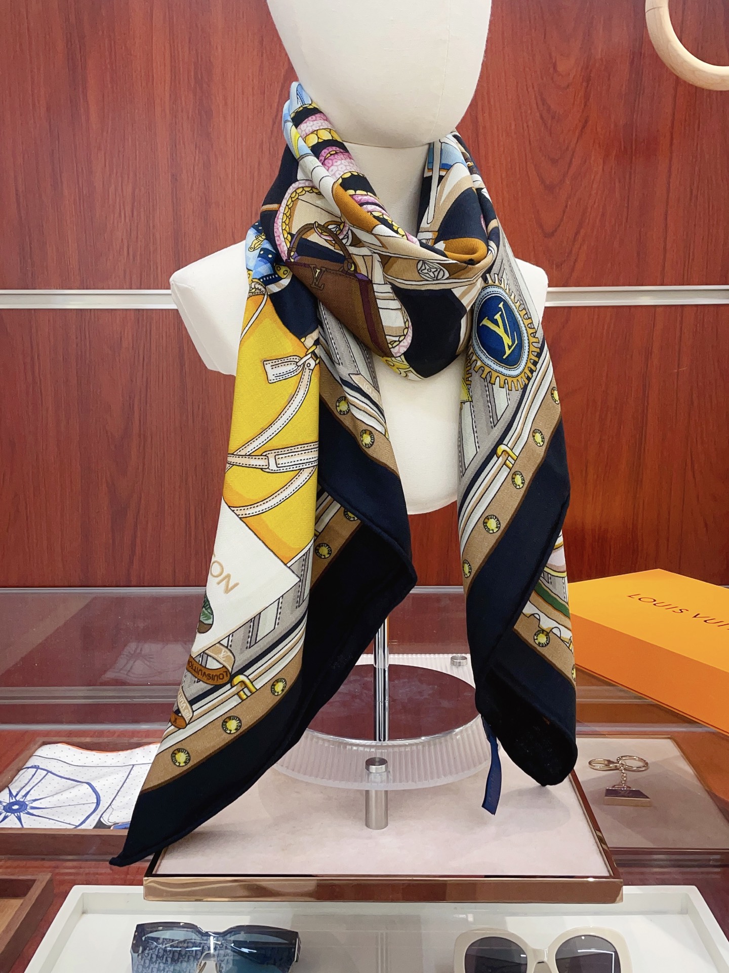 NO:574845,[Double-sided same color silk wool style] L family cashmere new model. Everyone who bought it said it looks good. I recommend the double-sided cashmere square scarf of the same color. Donkeyjia ZG hot style three-dimensional presentation of pattern texture, real product, extremely high grade, special technology, high-end research and development, stunning advent, special cutting-edge technology processing, loved by Bai Fumei. Whether it is quality, style or price, it makes them scream for big brands. Super cost-effective, definitely worth buying. Size 140cm*140cm, 70 cashmere silk high version scarf, high version scarf, louis  vuitton,louis vuitton,louis vuitton,real silk19860909【双面同色 丝毛款】L家羊绒新款 买了都说好看推荐双面同色羊绒方巾驴家ZG爆款立体呈现图案纹路实物档次极高特殊工艺高端研发惊艳问世特殊尖端工艺处理受到白富美的喜欢 无论是品质 款式 价格都令大牌控的她们尖叫 超高性价比 绝对值得入手尺寸140cm*140cm,70羊绒真丝高版本围巾,高版本围巾,louis vuitton,louis vuitton,louis vuitton,real silk,scarf