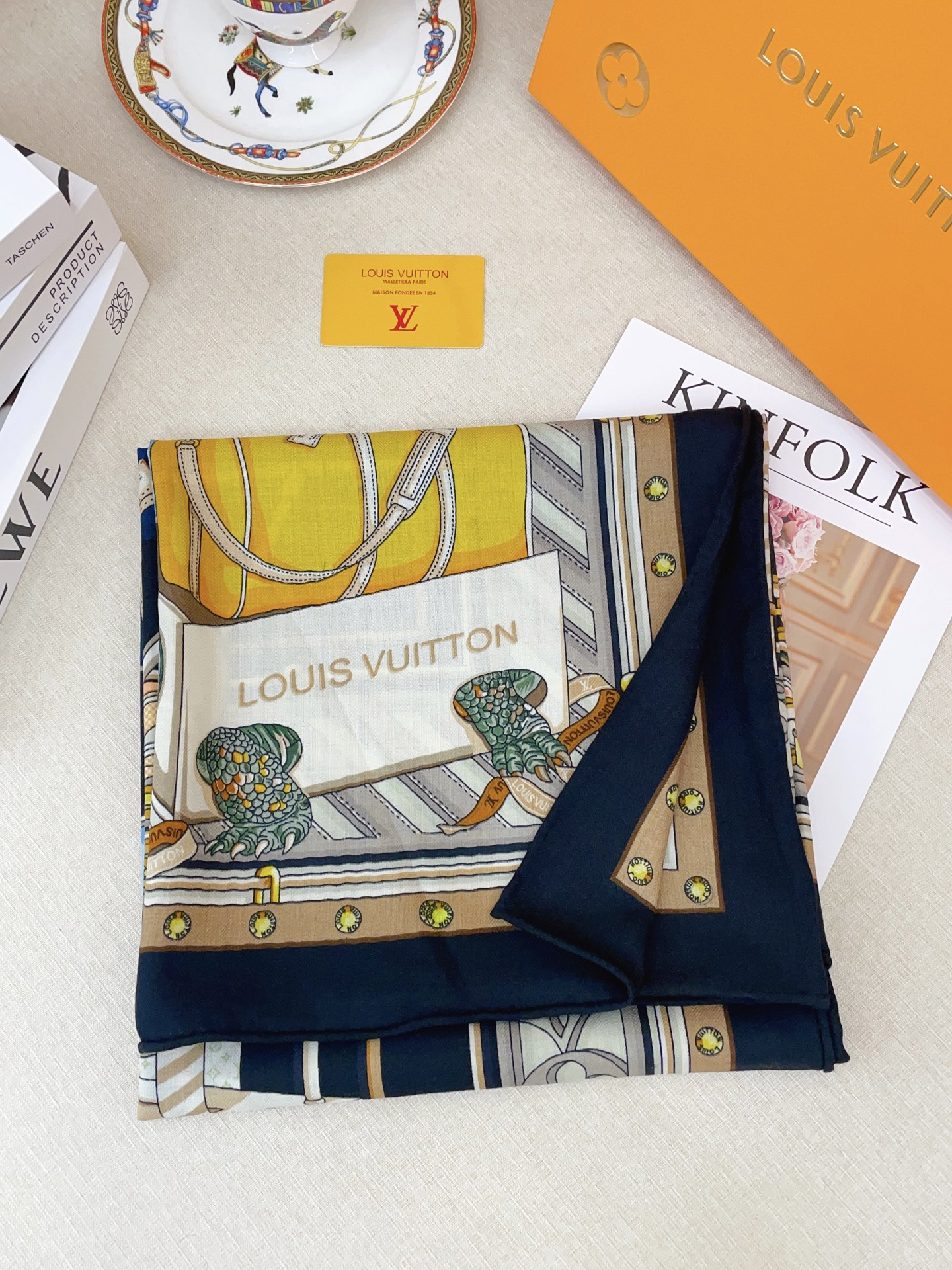 ✨✨【双面同色 丝毛款】L家羊绒新款 买了都说好看‼️推荐💕双面同色羊绒方巾‼️驴家ZG爆款🎁💟立体呈现