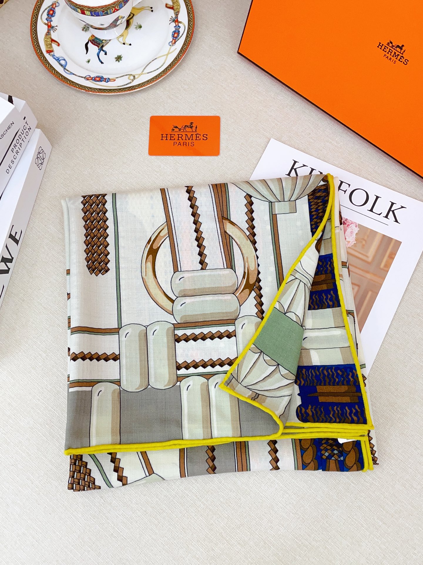 ✨✨【双面同色 丝毛款】H家羊绒新款 买了都说好看‼️推荐💕【银花集 140】羊绒方巾‼️H家ZG爆款🎁