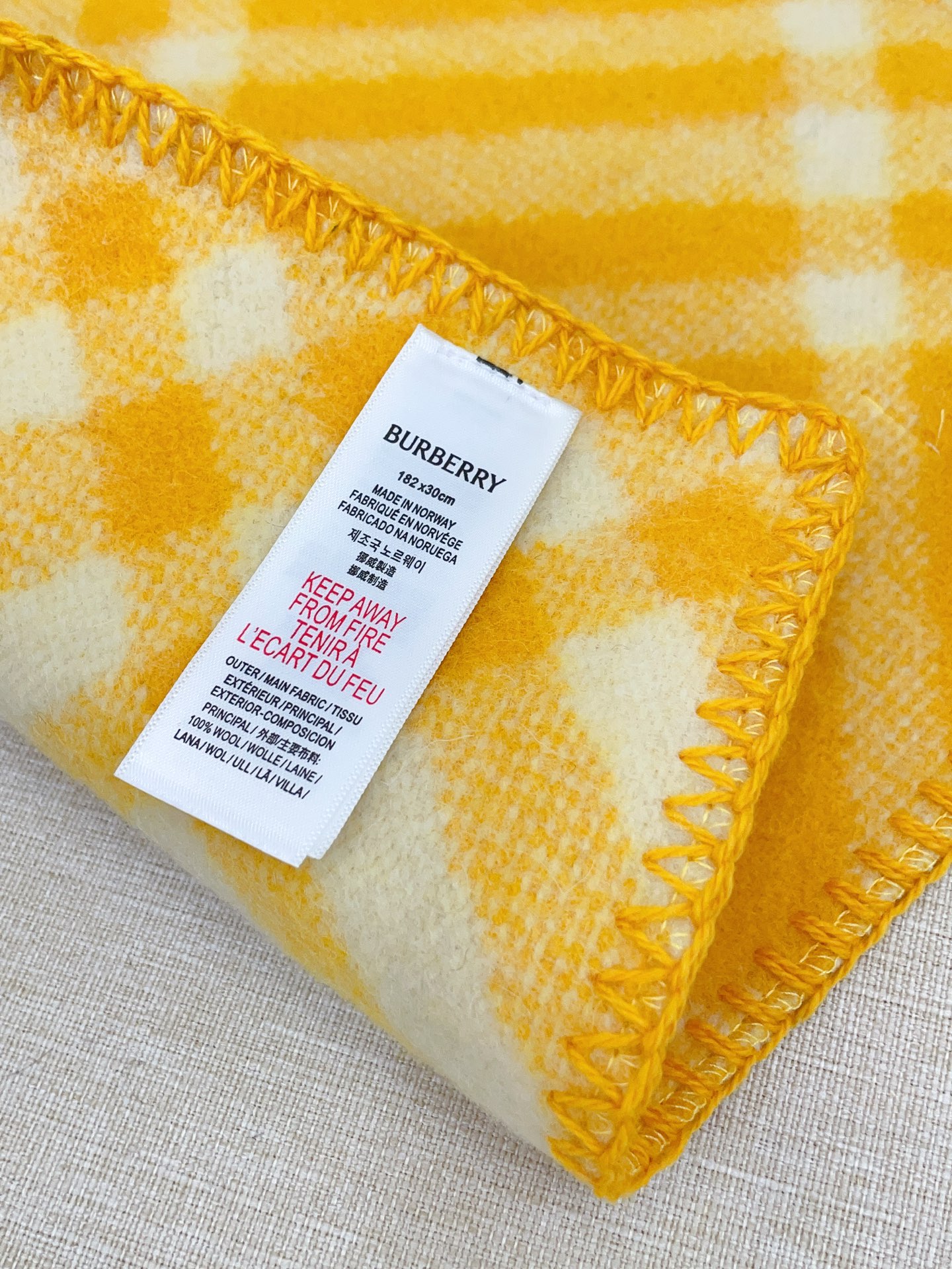 ✨✨【对版标签】低调的奢侈感❗️极品柔美精英高手级别的时髦感围巾❗️这款Burberry羊绒羊毛混纺围巾