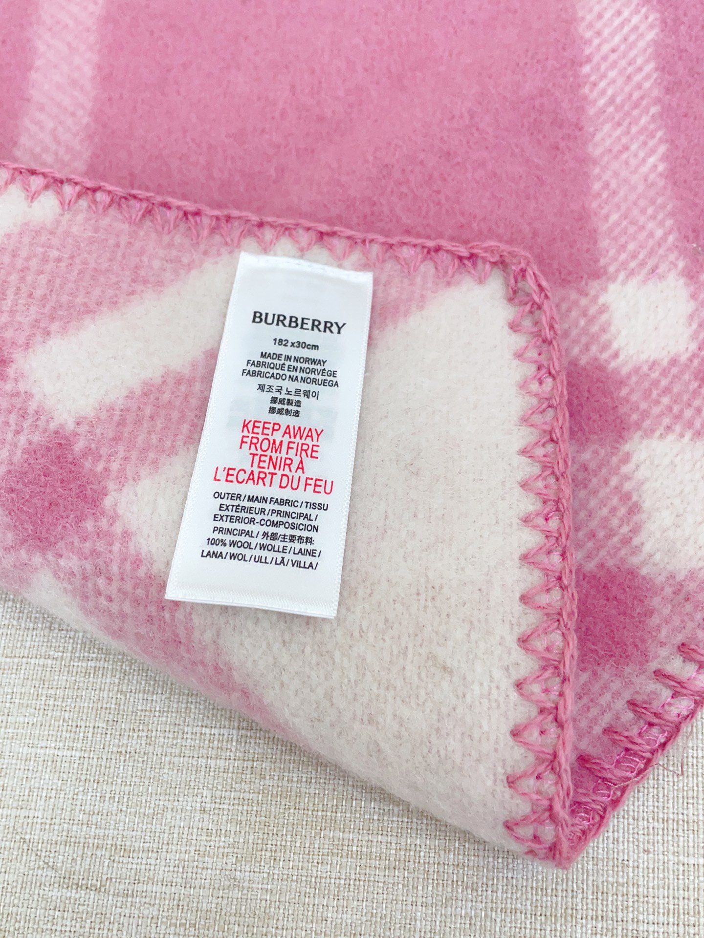 ✨✨【对版标签】低调的奢侈感❗️极品柔美精英高手级别的时髦感围巾❗️这款Burberry羊绒羊毛混纺围巾