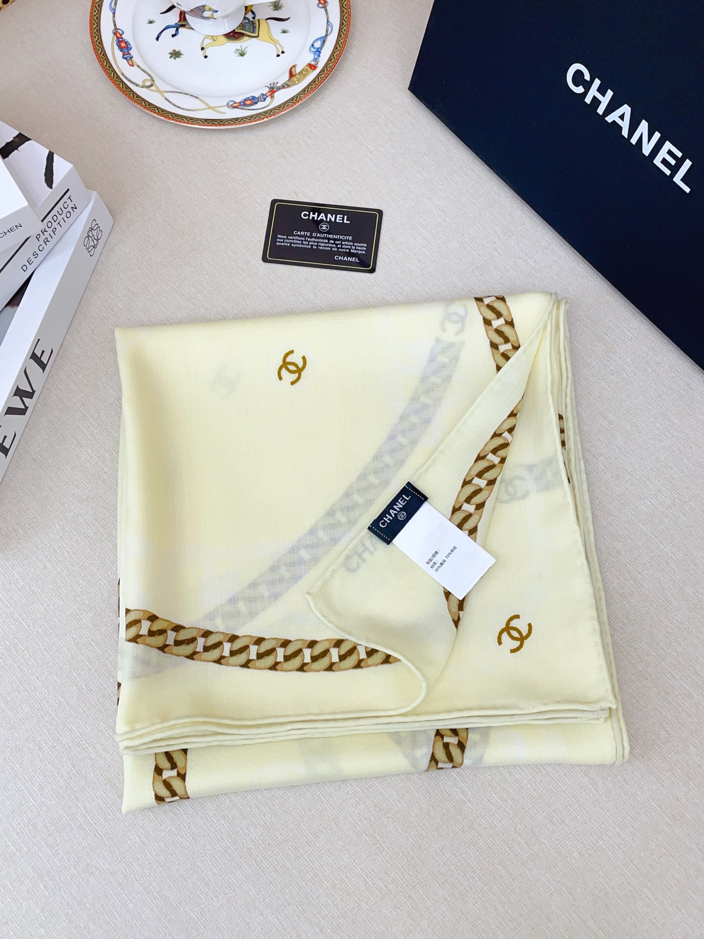 ✨✨【双面同色 丝毛款】小香 羊绒方巾‼️抢‼️VIP推荐 ‼️👍下手一定要快【高端 大爱 ‼️纯羊绒 