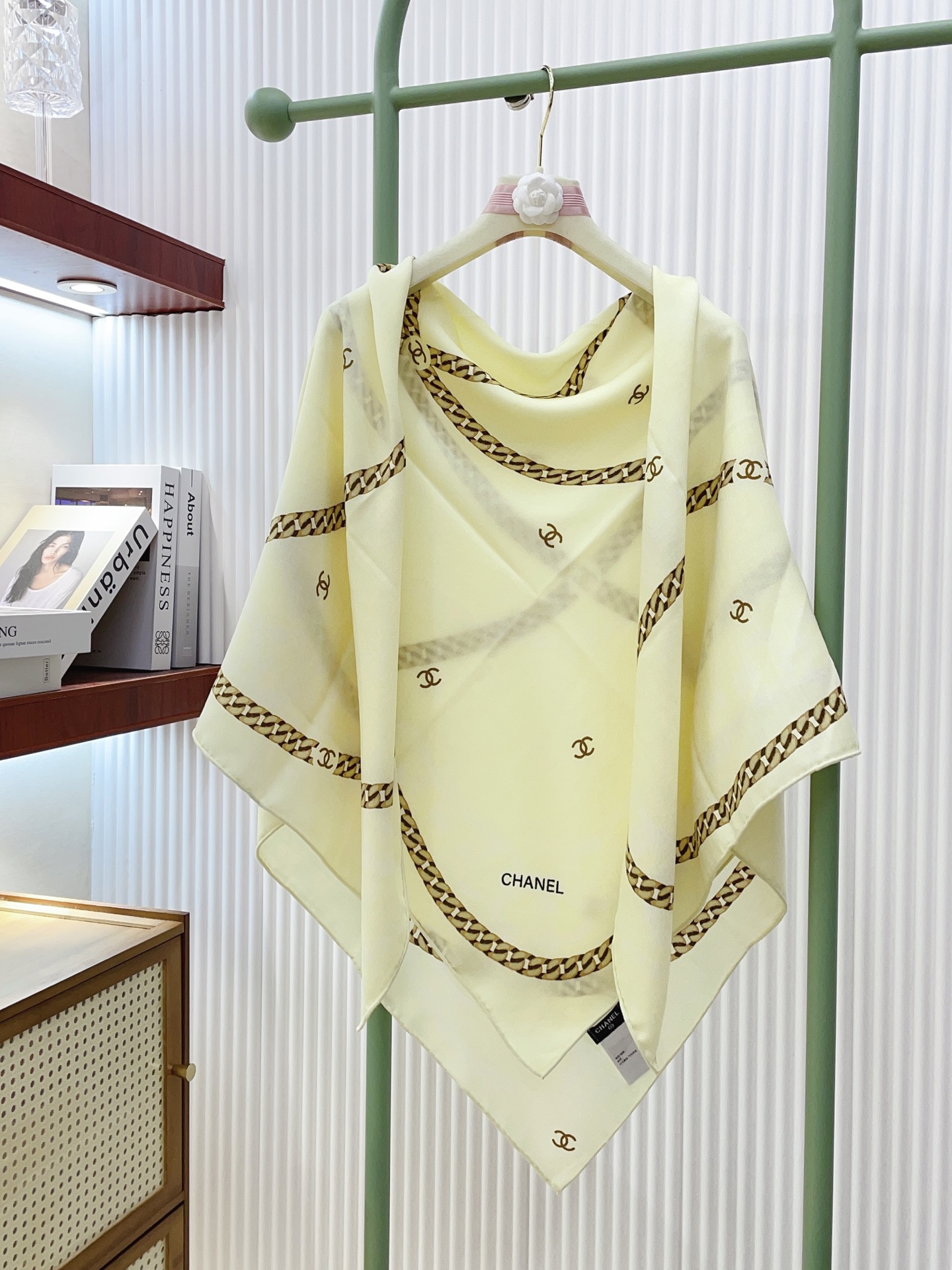 ✨✨【双面同色 丝毛款】小香 羊绒方巾‼️抢‼️VIP推荐 ‼️👍下手一定要快【高端 大爱 ‼️纯羊绒 