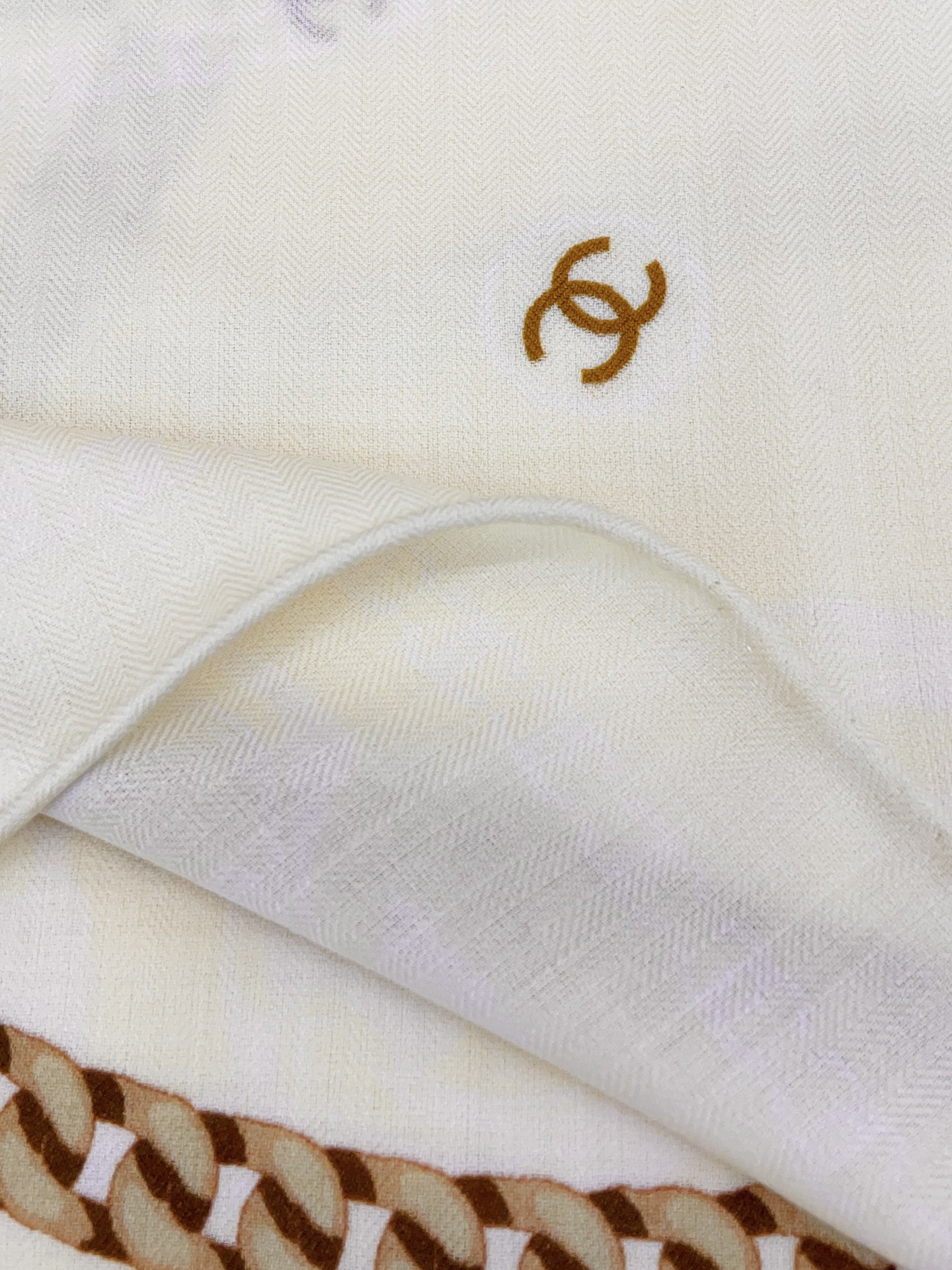 ✨✨【双面同色 丝毛款】小香 羊绒方巾‼️抢‼️VIP推荐 ‼️👍下手一定要快【高端 大爱 ‼️纯羊绒 