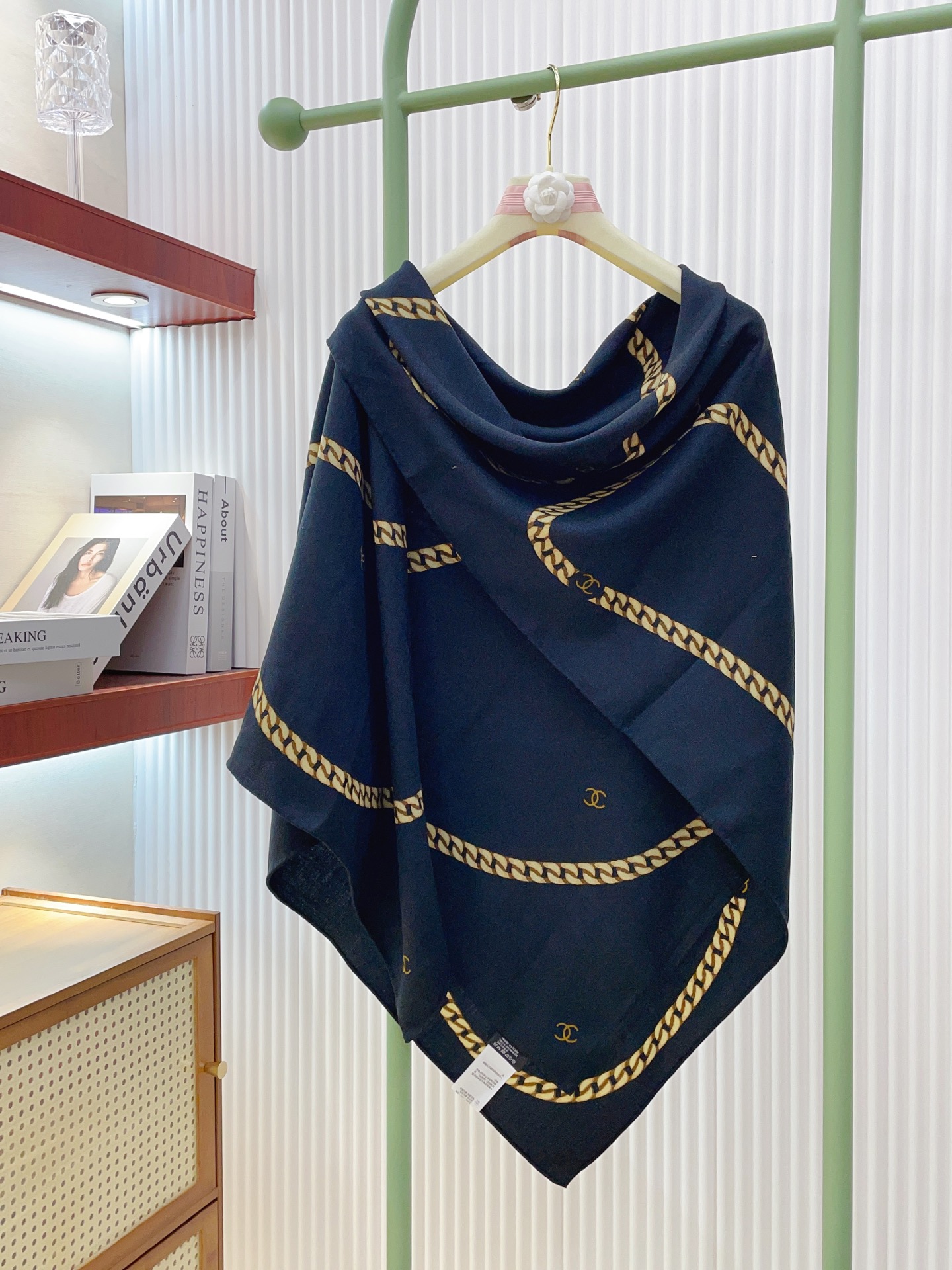 ✨✨【双面同色 丝毛款】小香 羊绒方巾‼️抢‼️VIP推荐 ‼️👍下手一定要快【高端 大爱 ‼️纯羊绒 