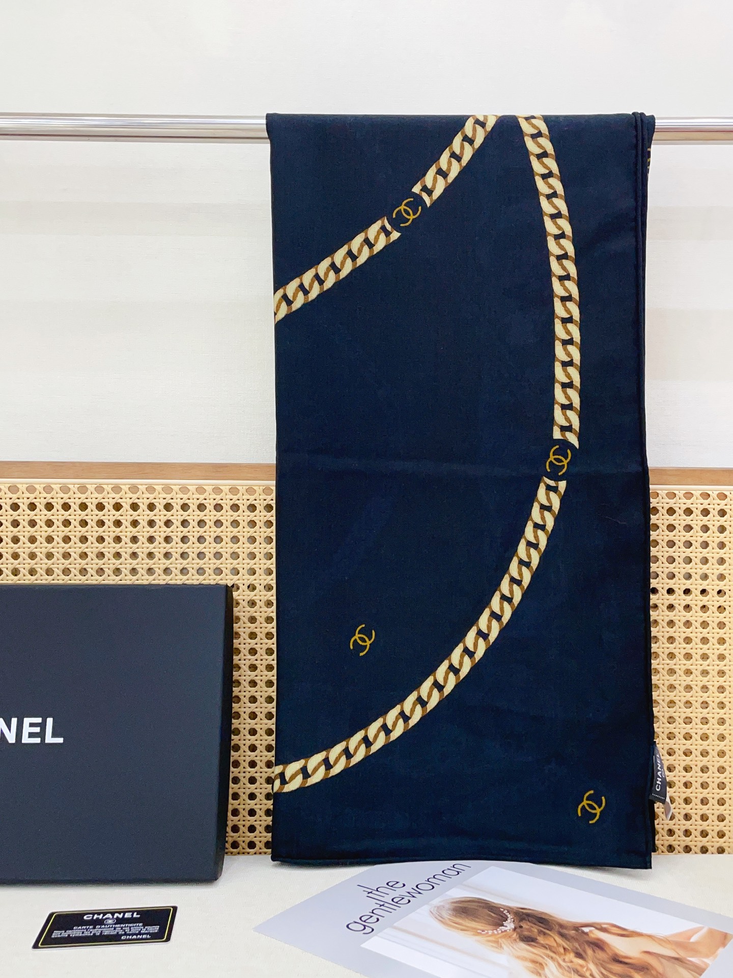 ✨✨【双面同色 丝毛款】小香 羊绒方巾‼️抢‼️VIP推荐 ‼️👍下手一定要快【高端 大爱 ‼️纯羊绒 