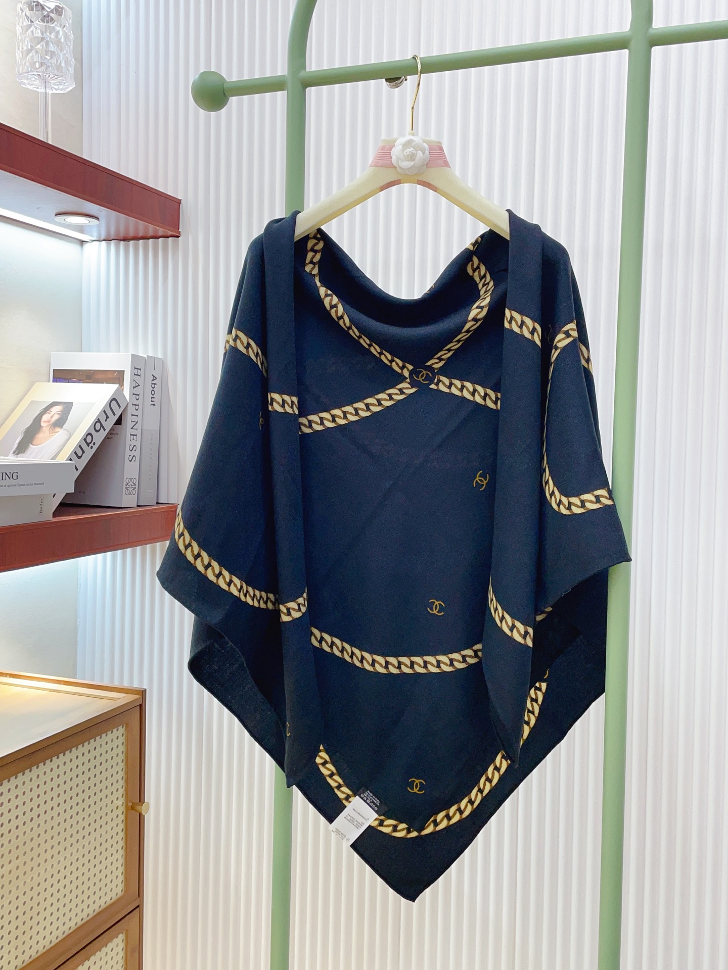 ✨✨【双面同色 丝毛款】小香 羊绒方巾‼️抢‼️VIP推荐 ‼️👍下手一定要快【高端 大爱 ‼️纯羊绒 