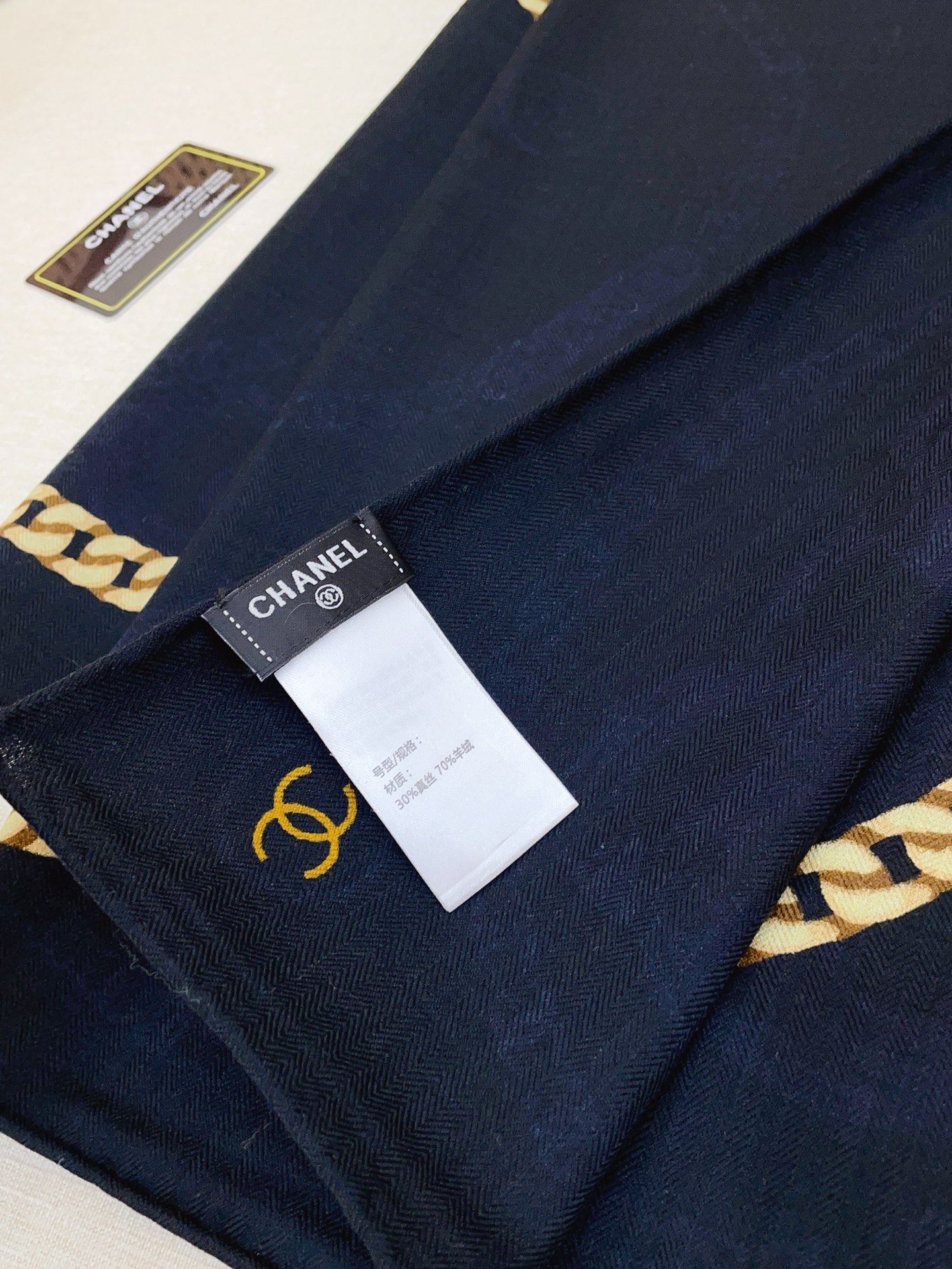 ✨✨【双面同色 丝毛款】小香 羊绒方巾‼️抢‼️VIP推荐 ‼️👍下手一定要快【高端 大爱 ‼️纯羊绒 