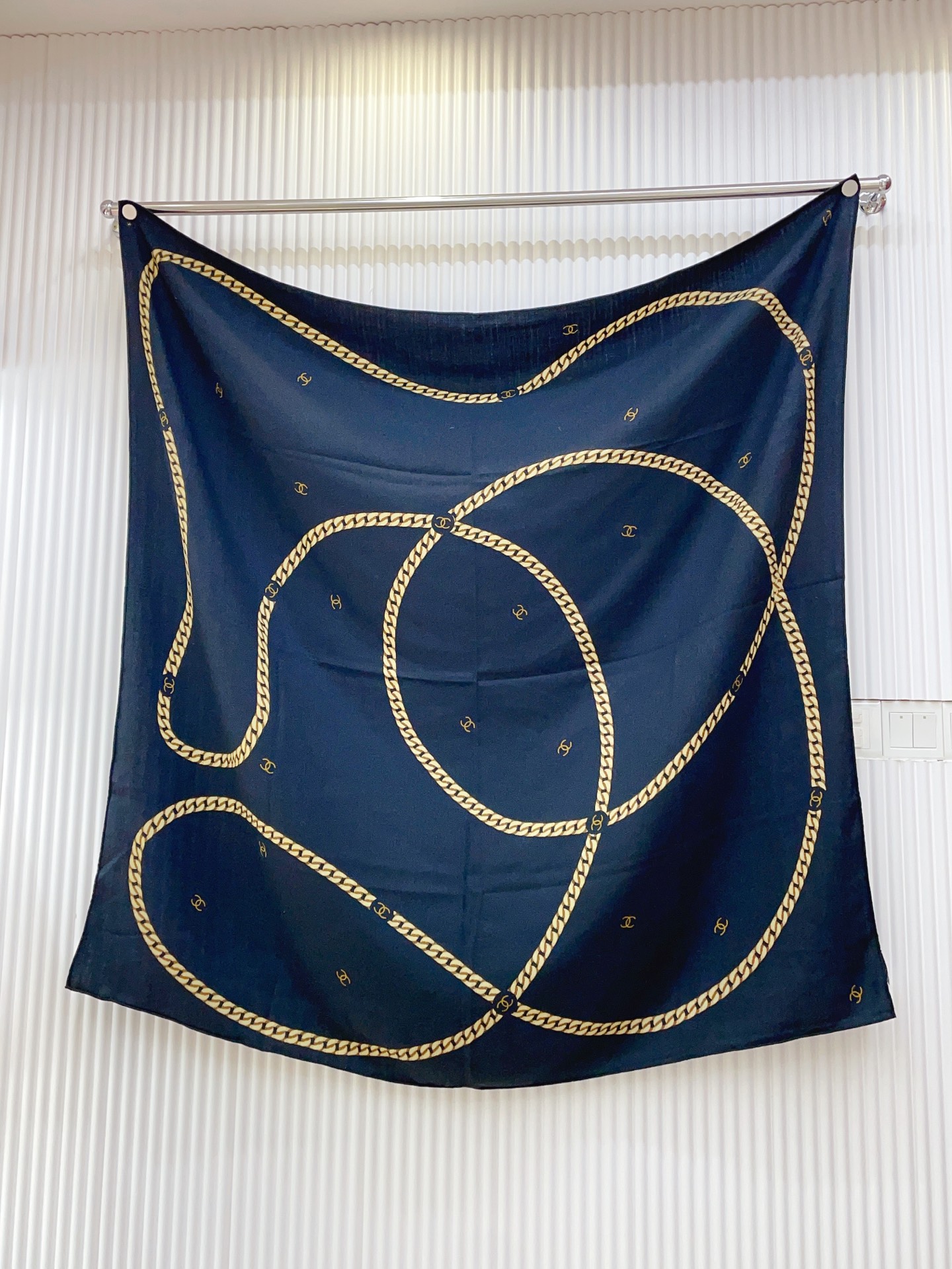 ✨✨【双面同色 丝毛款】小香 羊绒方巾‼️抢‼️VIP推荐 ‼️👍下手一定要快【高端 大爱 ‼️纯羊绒 