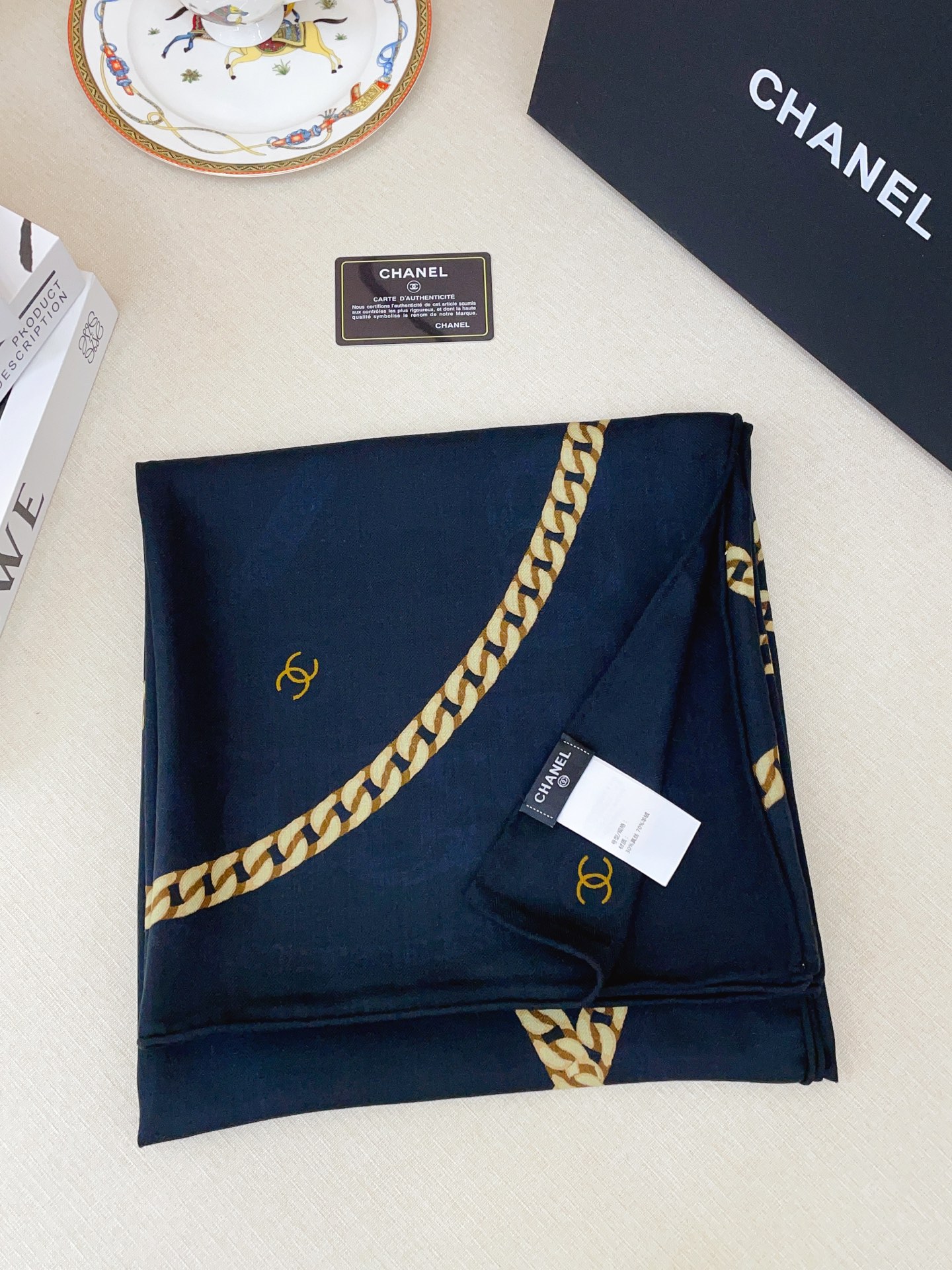 ✨✨【双面同色 丝毛款】小香 羊绒方巾‼️抢‼️VIP推荐 ‼️👍下手一定要快【高端 大爱 ‼️纯羊绒 