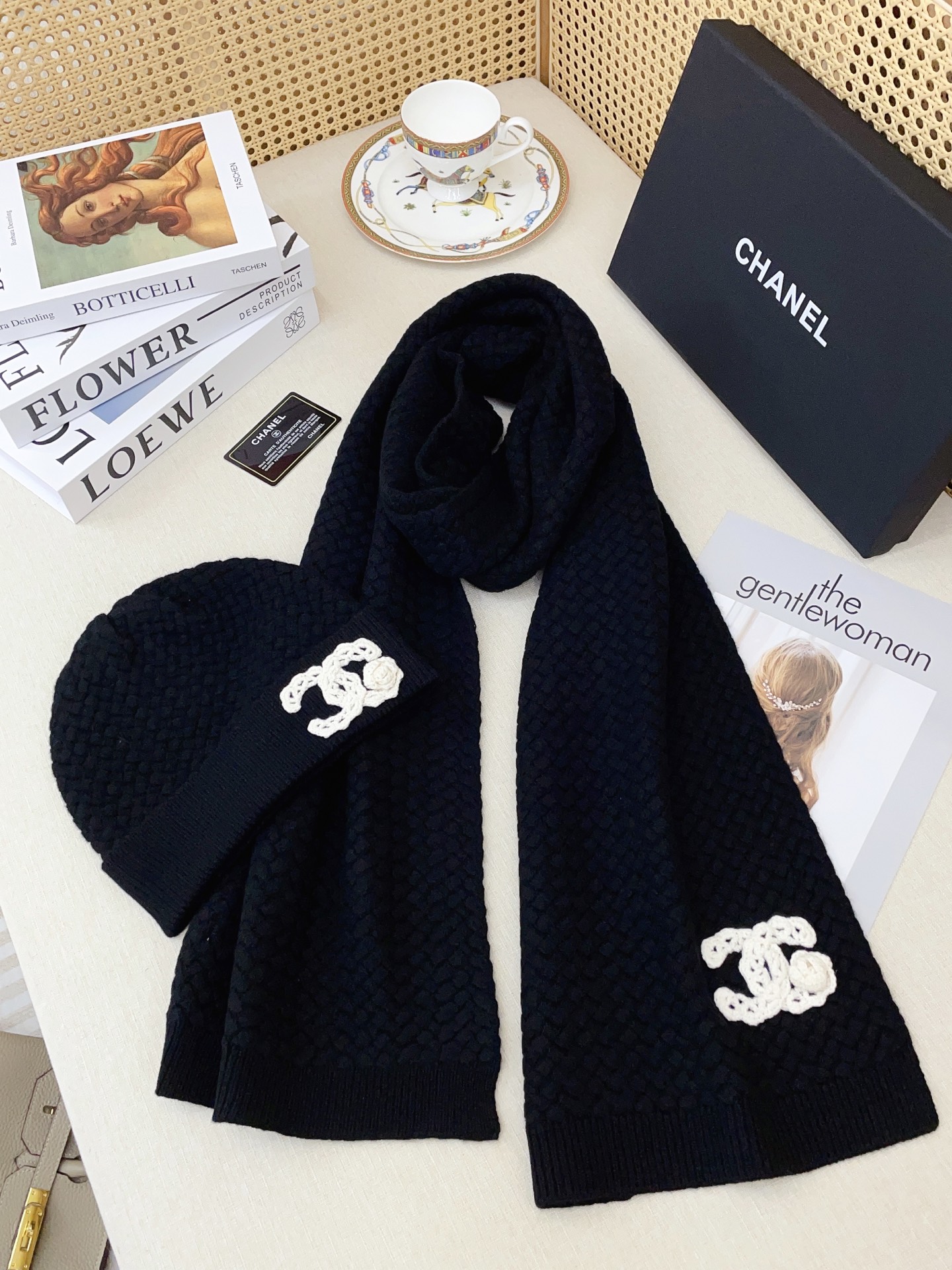 围巾 帽子✨✨【▪小香难得一见的针织单品，温柔配色，超级迷恋❗️气质低调恬静又不失优雅❗️】重点推荐❗️