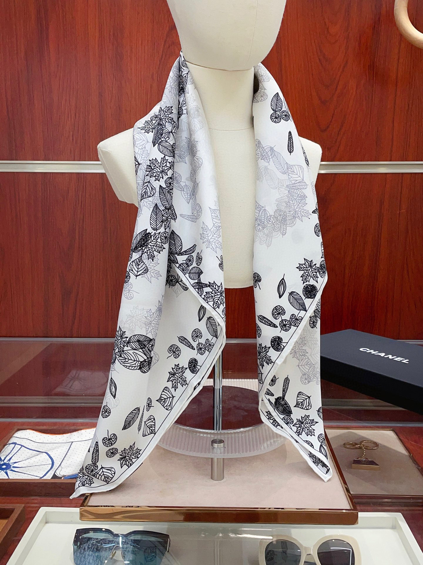 ✨✨【18姆米 双面同色】新款小香【碎花组合】‼️美翻了[流泪]御用殿堂级极品‼️经典元素图案设计风格❗