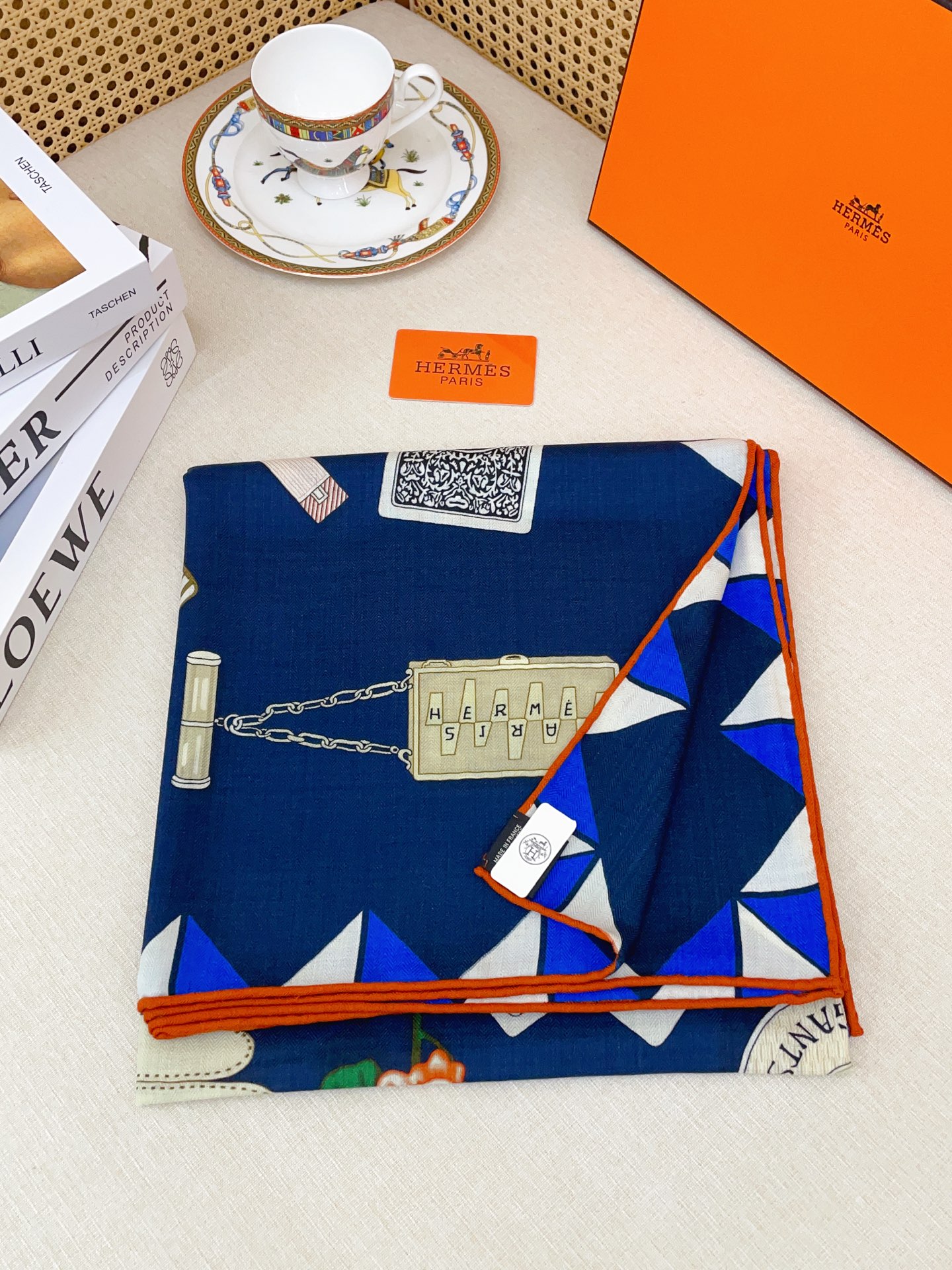 ✨✨【双面同色 丝毛款】H家羊绒新款 买了都说好看‼️推荐💕【手套🧤时光 140】羊绒方巾‼️H家ZG爆