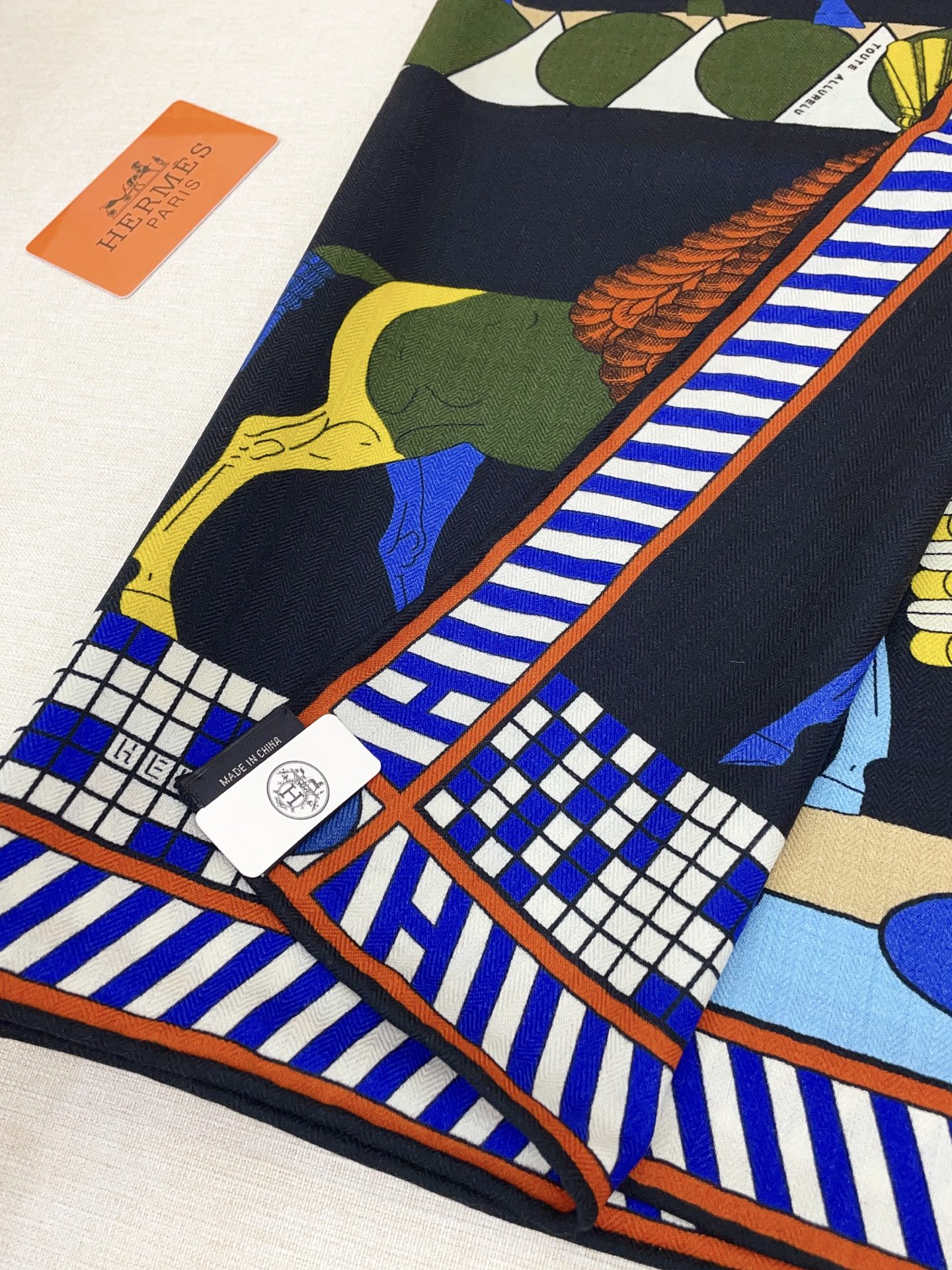 ✨✨5⃣️色品质【双面同色 丝毛款】H家羊绒新款 买了都说好看‼️推荐💕【全速前进 140】羊绒方巾‼️