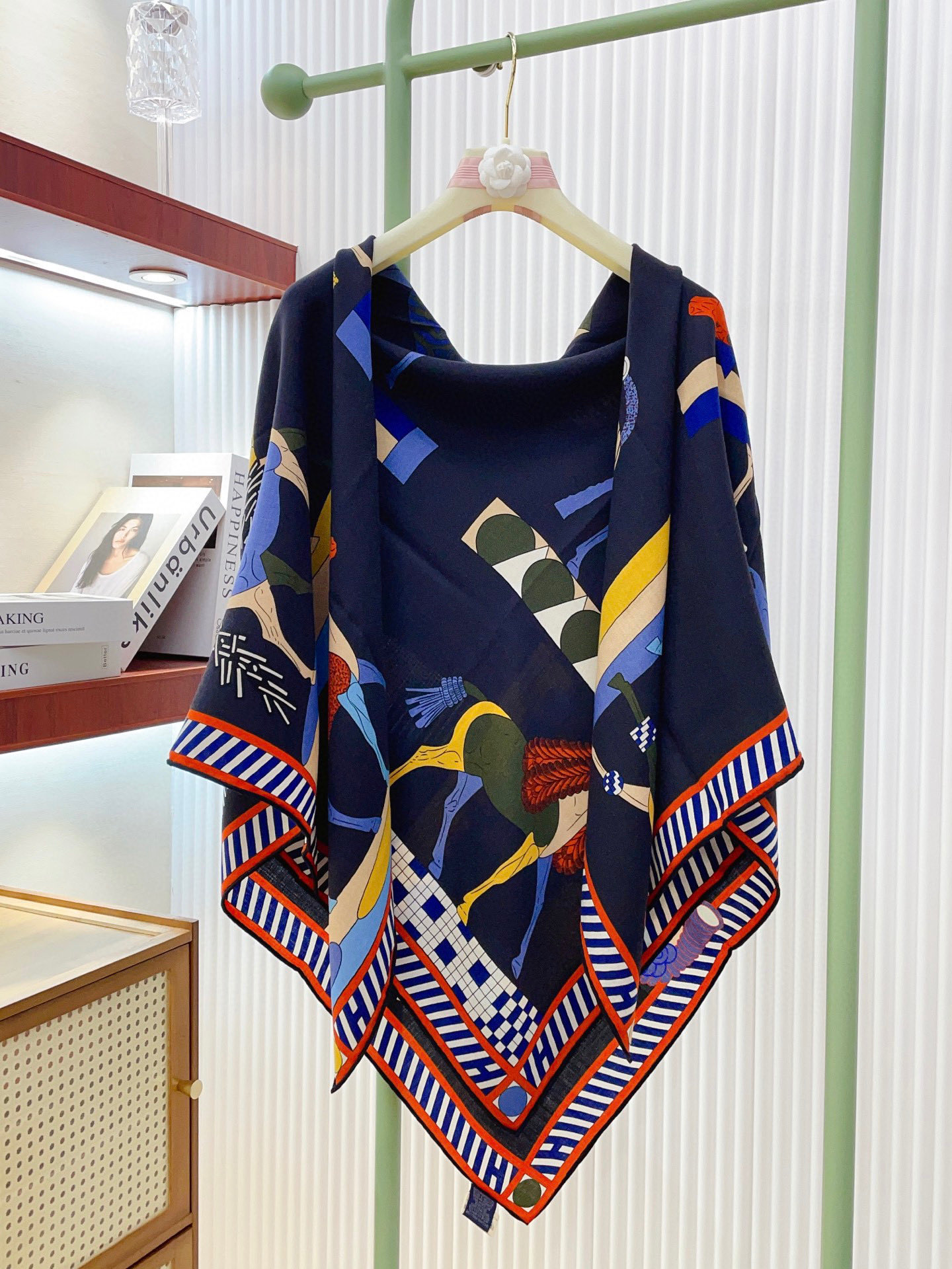 ✨✨5⃣️色品质【双面同色 丝毛款】H家羊绒新款 买了都说好看‼️推荐💕【全速前进 140】羊绒方巾‼️