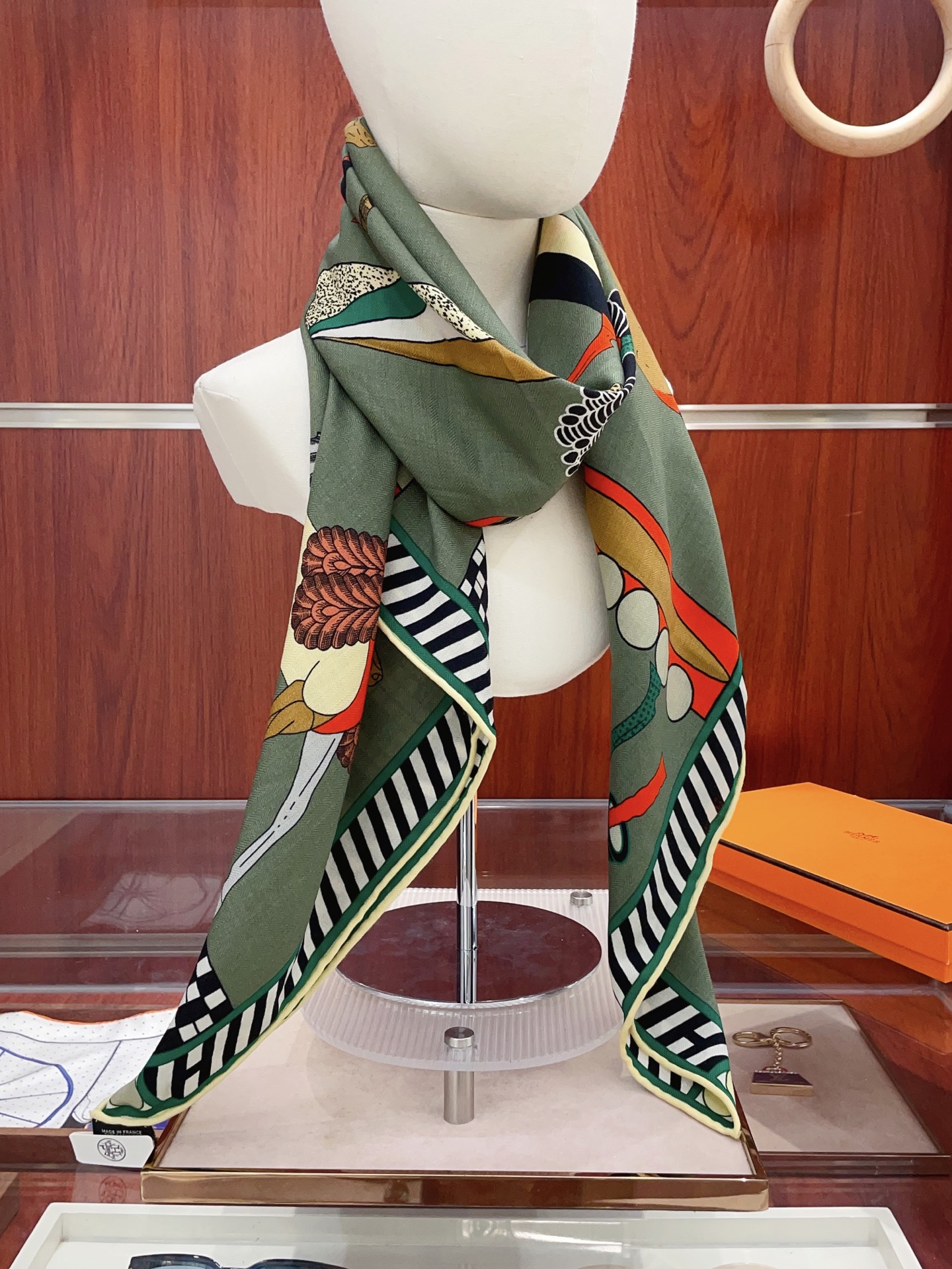 ✨✨5⃣️色品质【双面同色 丝毛款】H家羊绒新款 买了都说好看‼️推荐💕【全速前进 140】羊绒方巾‼️