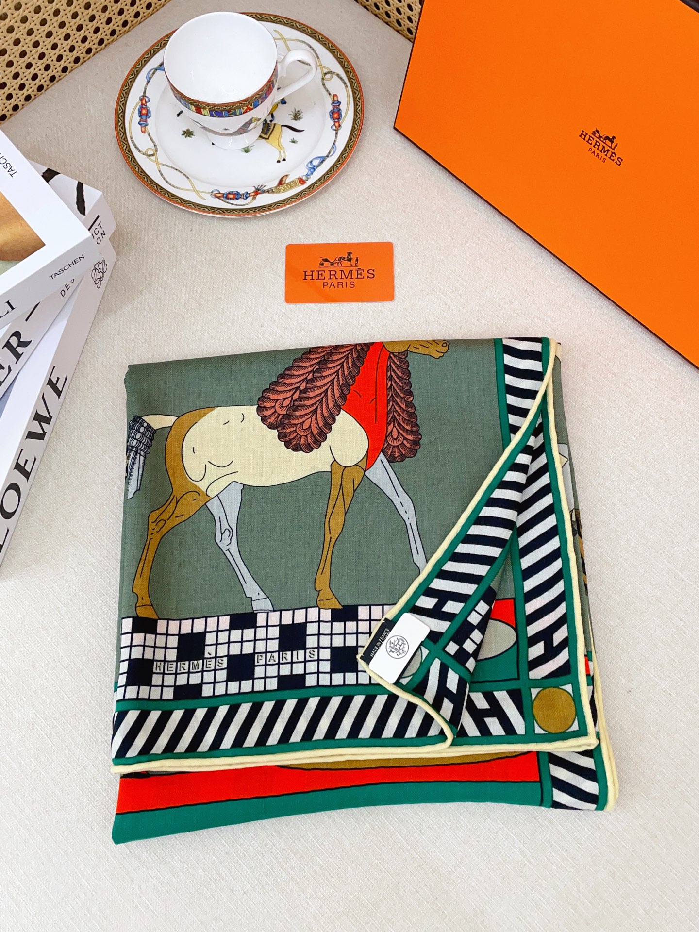 ✨✨5⃣️色品质【双面同色 丝毛款】H家羊绒新款 买了都说好看‼️推荐💕【全速前进 140】羊绒方巾‼️